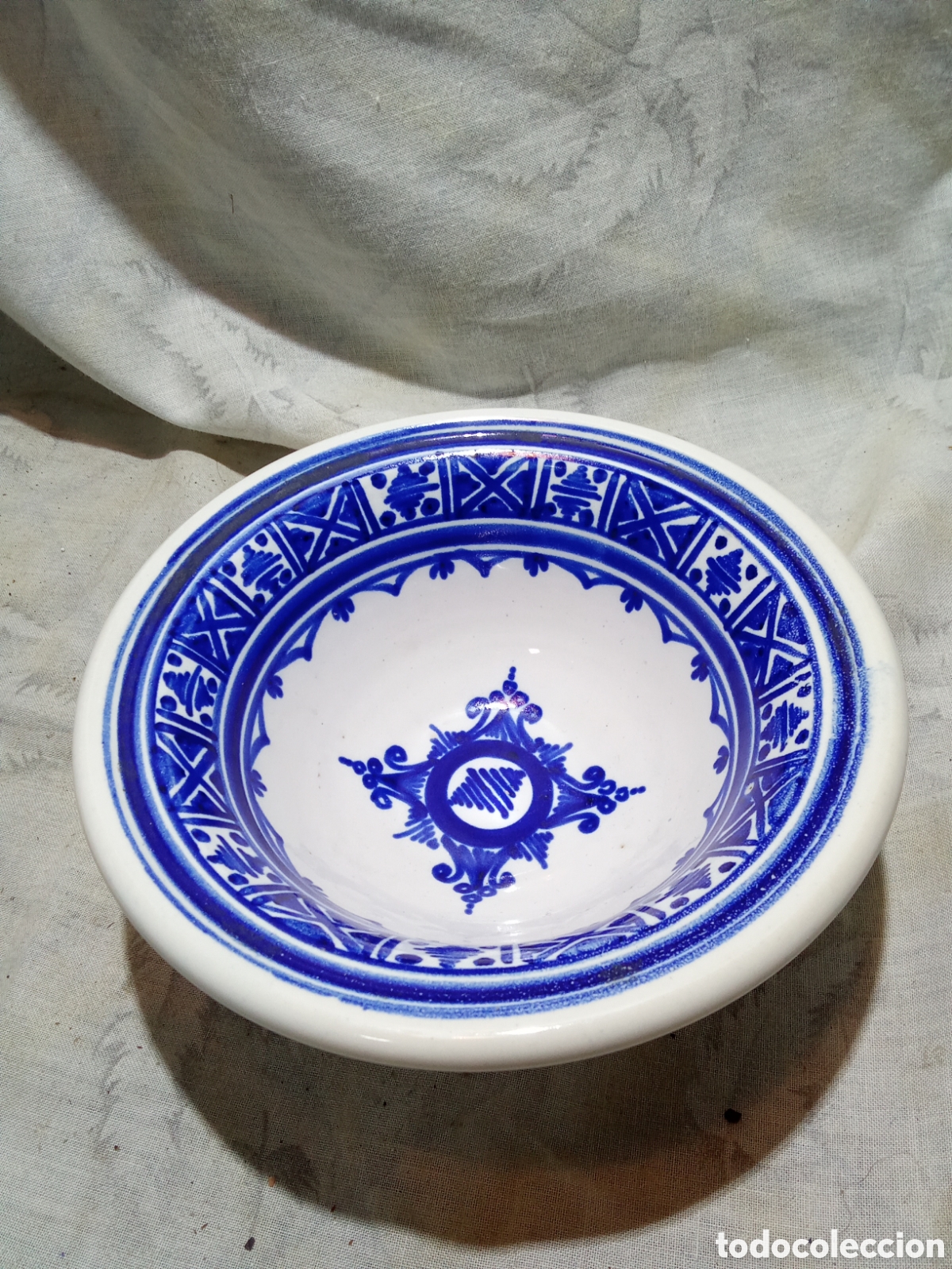Antig&uuml;edades: BONITO CUENCO FIRMADO MAESTRE CERAMICA VALENCIANA