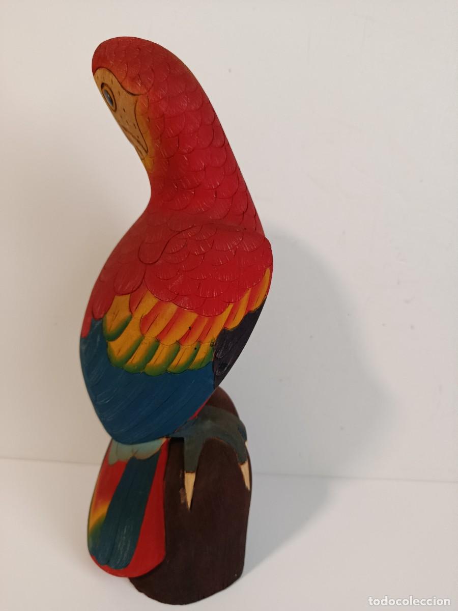 Antig&uuml;edades: TALLA DE LORO EN MADERA DE BALSA. 31 cm - Foto 2