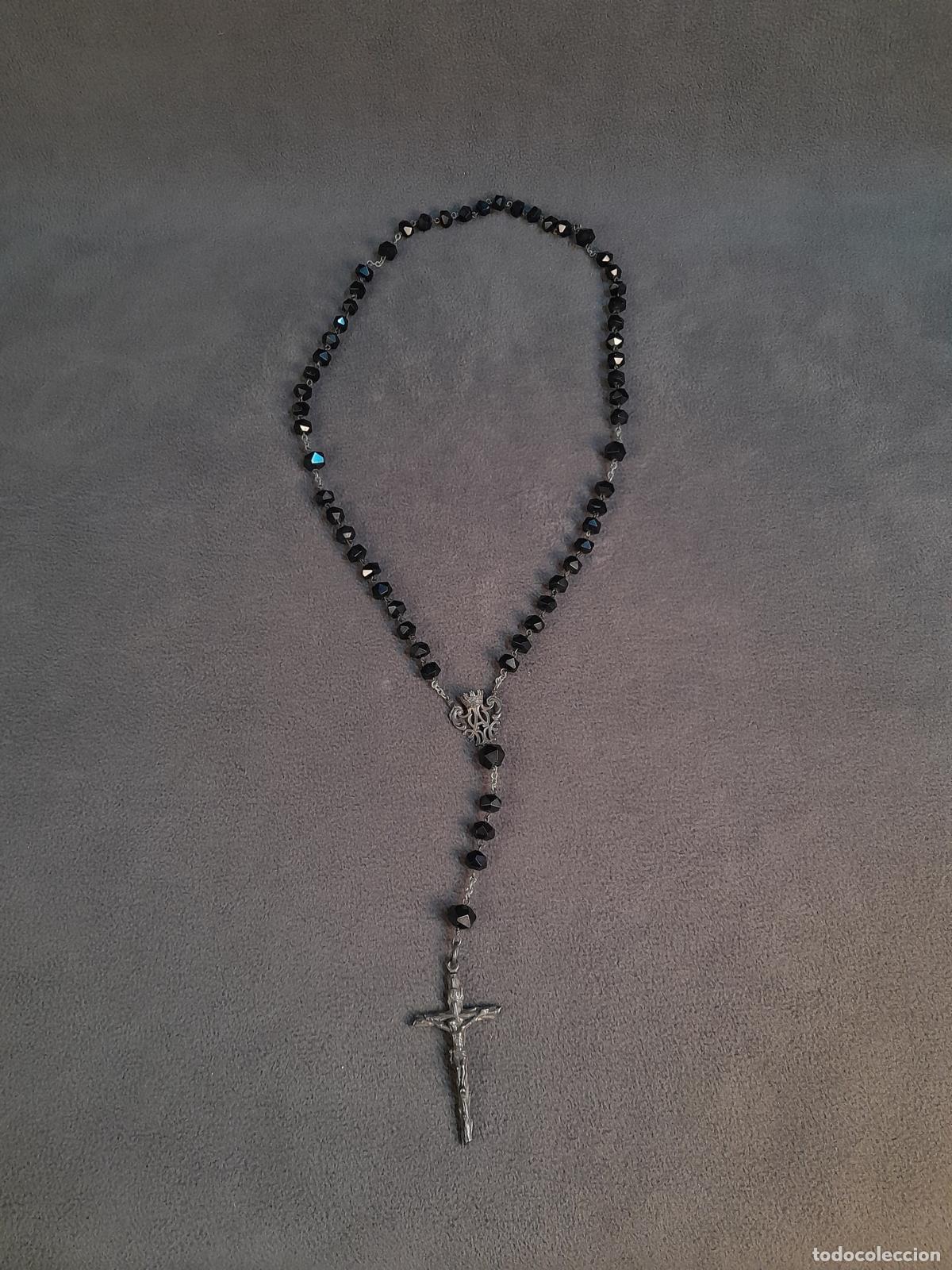 Antig&uuml;edades: R-454. ROSARIO DE PLATA CON CUENTAS NEGRAS FACETAS.SIGLO XIX.