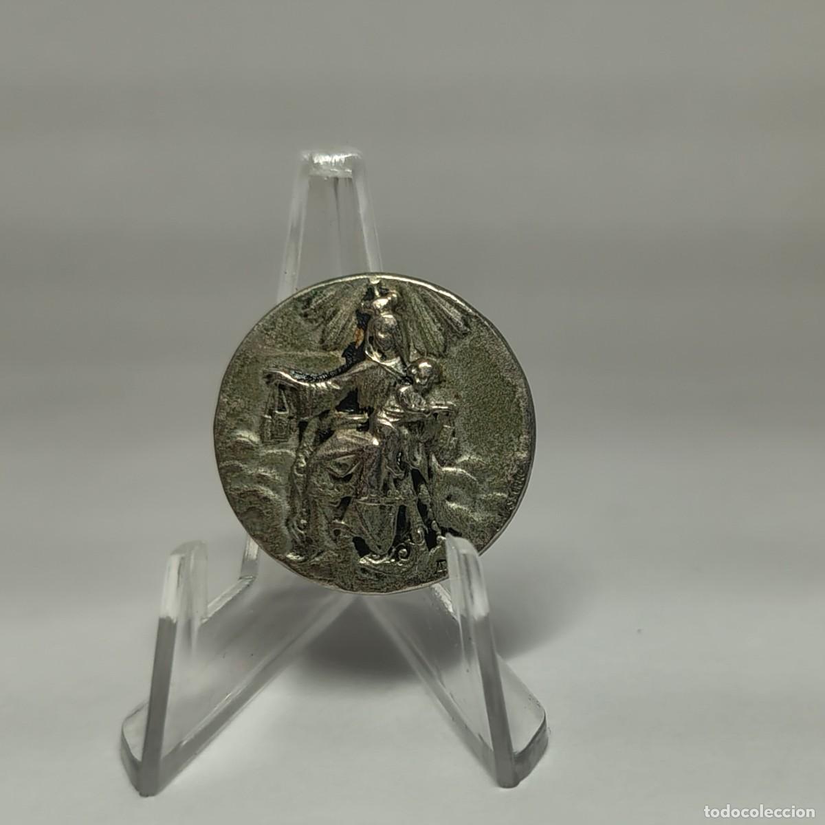 Antig&uuml;edades: Medalla religiosa / colgante: Virgen con el ni&ntilde;o. M341