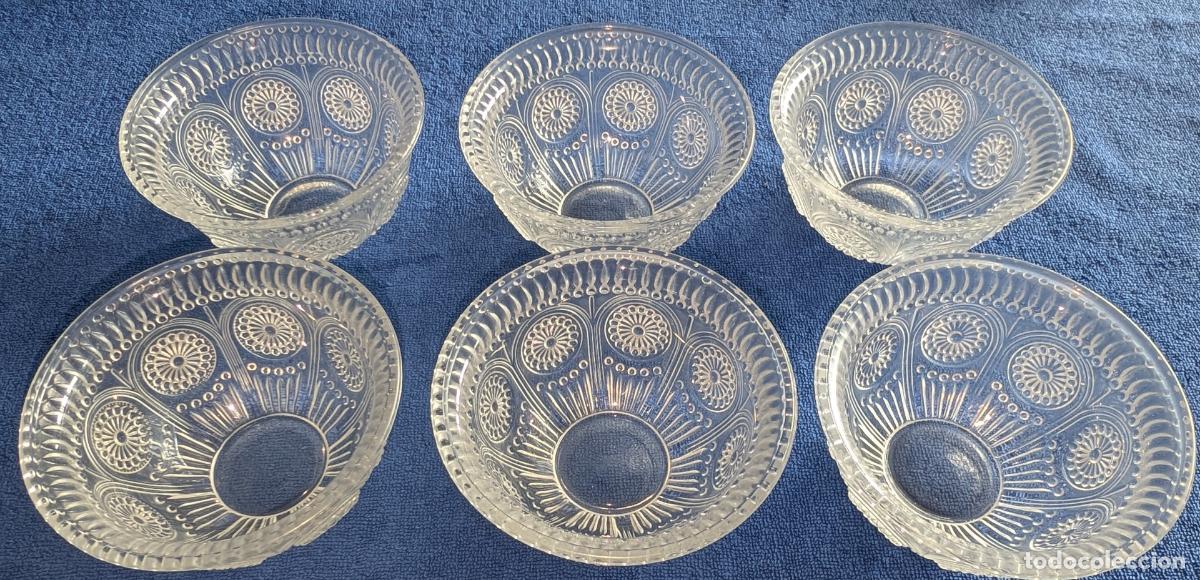 Antig&uuml;edades: Lote de 6 cuencos de cristal con motivos en relieve