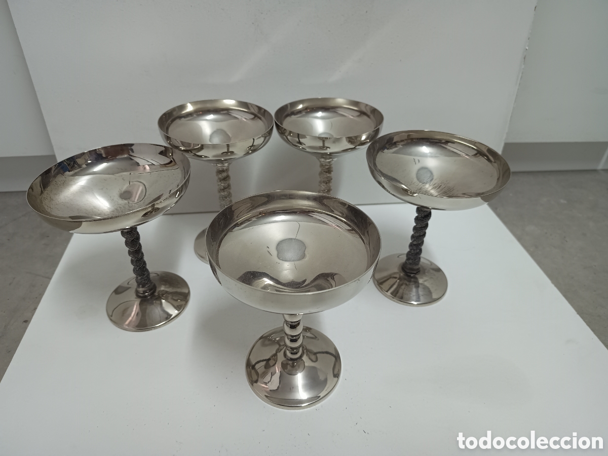 Antiquit&auml;ten: 5 COPAS DIFERENTES DE CHAMP&Aacute;N ALPACA O METAL PLATEADO
