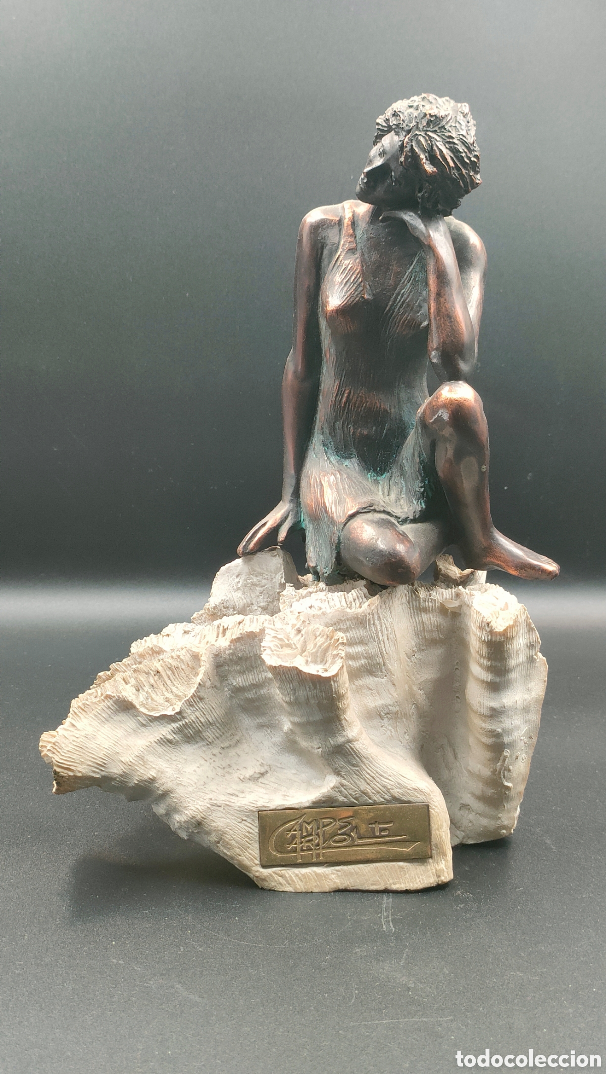 Antig&uuml;edades: Escultura bronce sobre coral Camps Carol