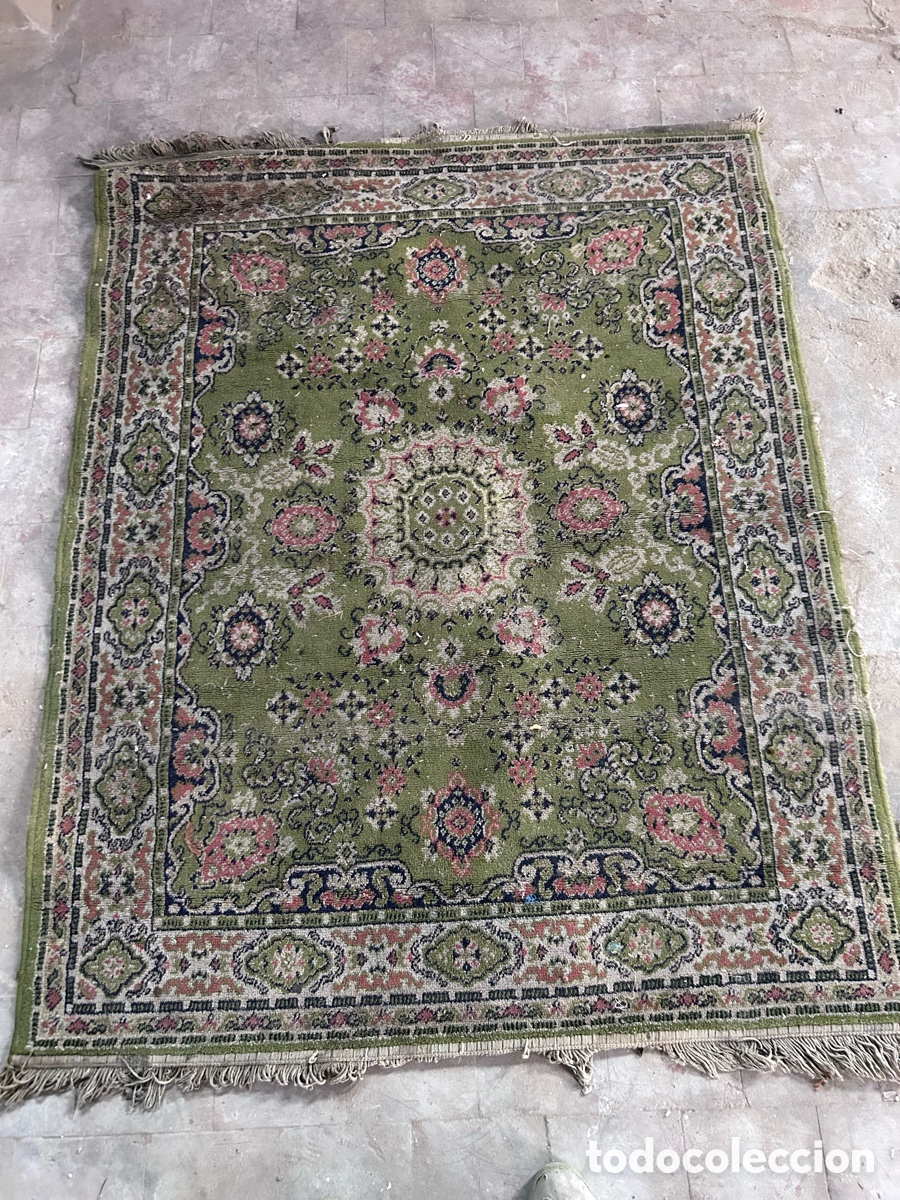 Antig&uuml;edades: Alfombra vintage estilo persa verde oliva con motivos florales 162x126cm