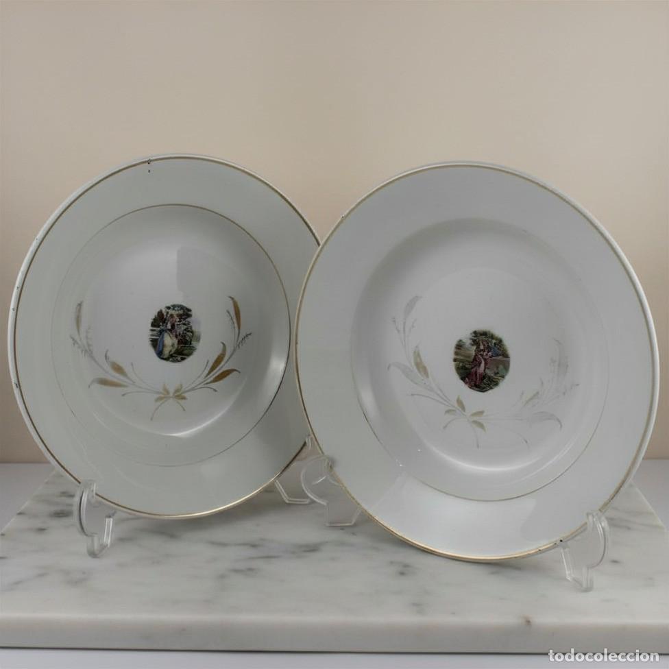 Antig&uuml;edades: 2 Platos Loza Antigua Ibero Tanagra IT Santander Escena Galante Vintage 1950s