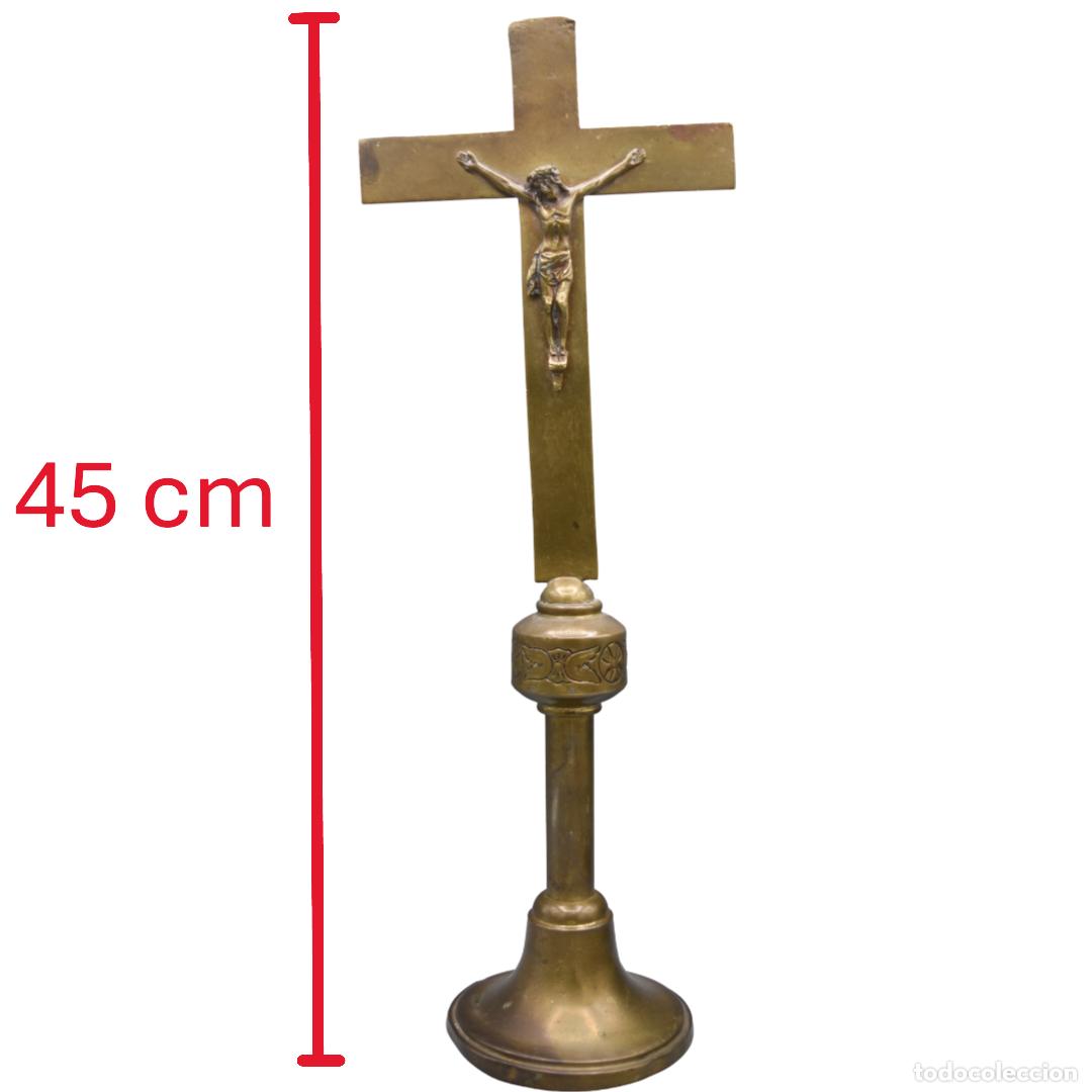 Antiques: Crucifijo de sobremesa de bronce