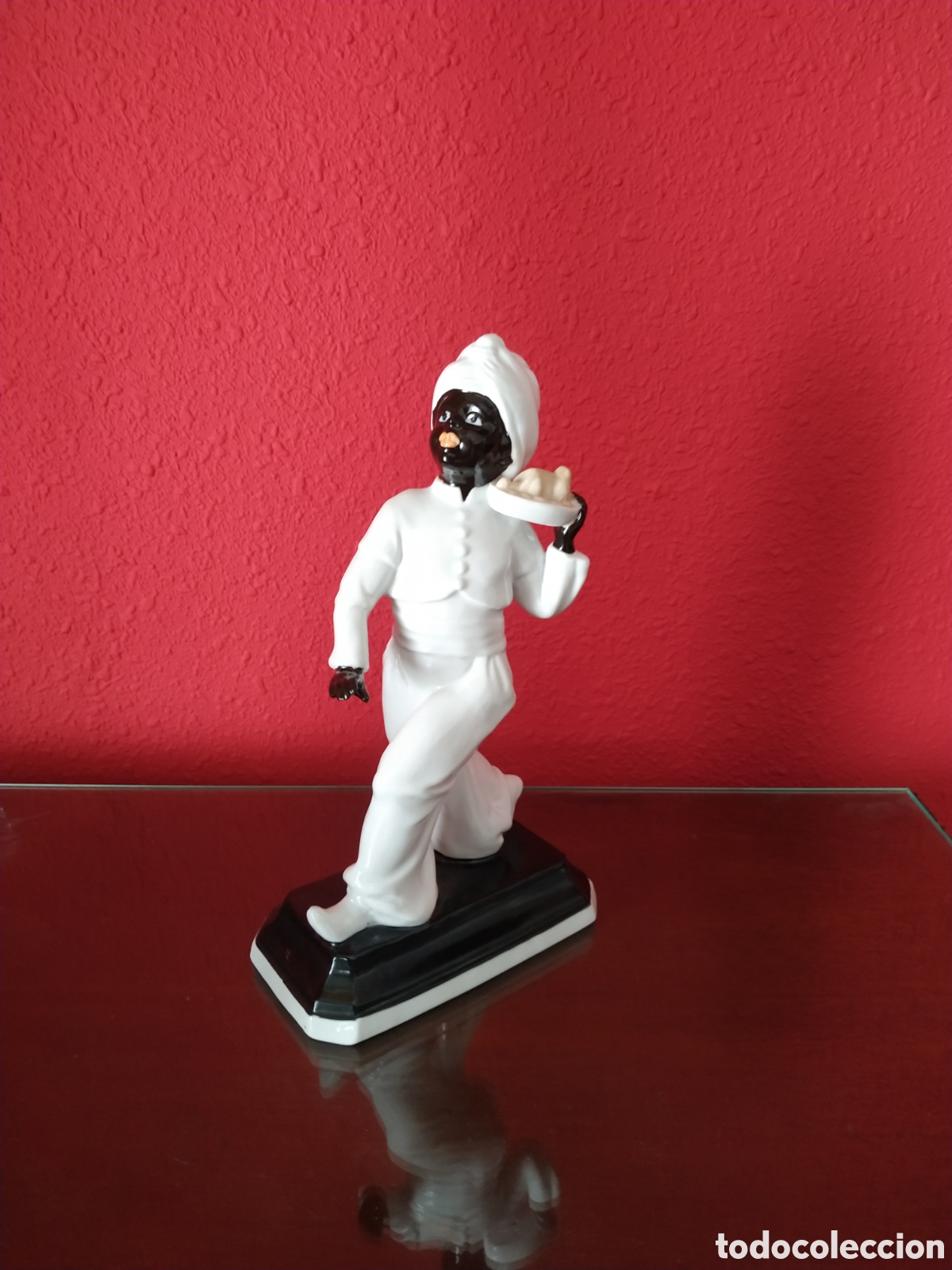 Antig&uuml;edades: Porcelana firmada .Siglo Xx
