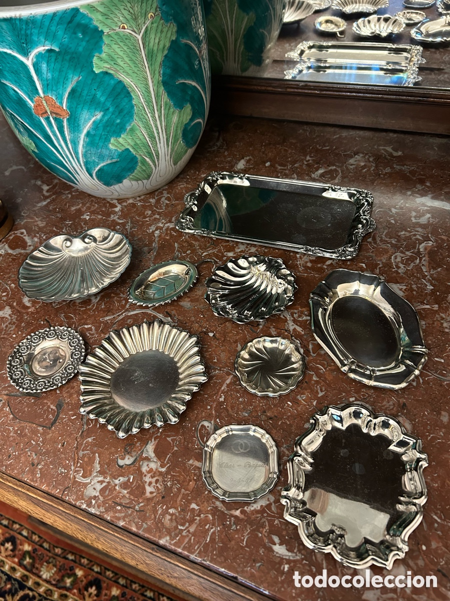 Antig&uuml;edades: Bandejas peque&ntilde;as de plata y alpaca