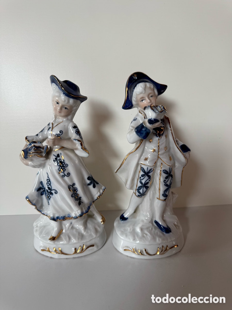 Antig&uuml;edades: PAREJA DE FIGURAS DE PORCELANA