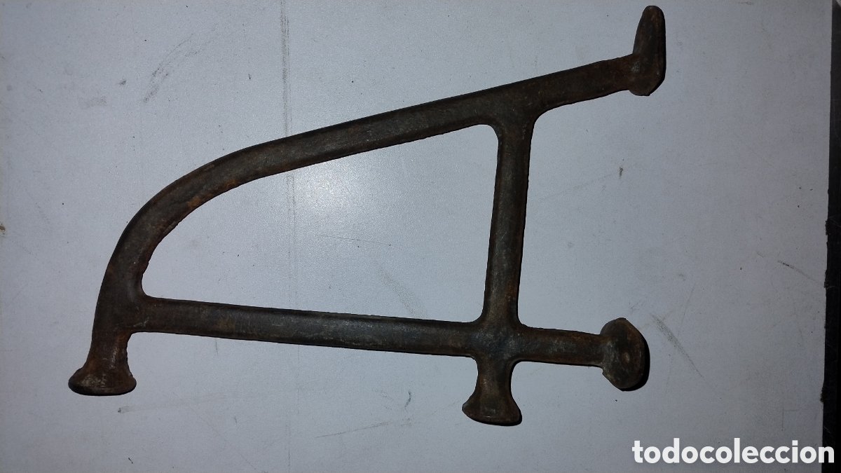 Antig&uuml;edades: Piezas de forja para repisa - Foto 2