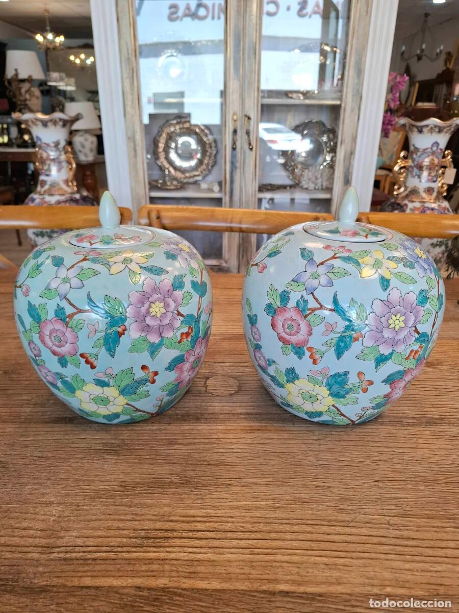 Antig&uuml;edades: Pareja de tibores en azul turquesa siglo XX
