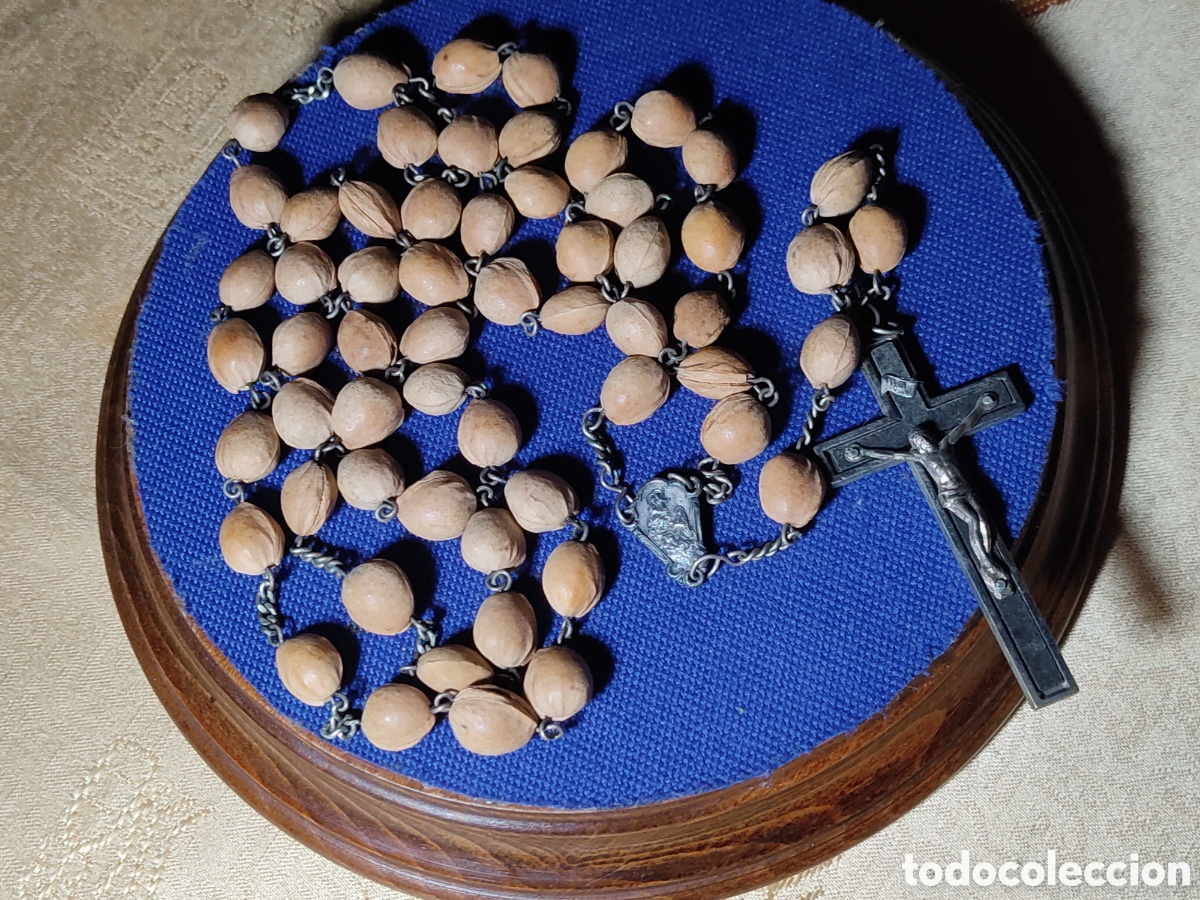 Antig&uuml;edades: Antiguo Rosario de monja largo de huesos de cereza.