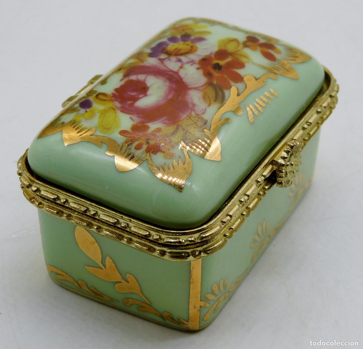 Antig&uuml;edades: CAJITA/PASTILLERO/JOYERO RECTANGULAR DE PORCELANA FINA A&Ntilde;OS 1940