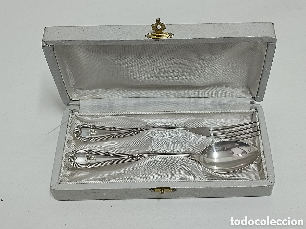 Antig&uuml;edades: CUCHARA Y TENEDOR DE PLATA EN SU CAJA ORIGINAL - 15cm - 53gr