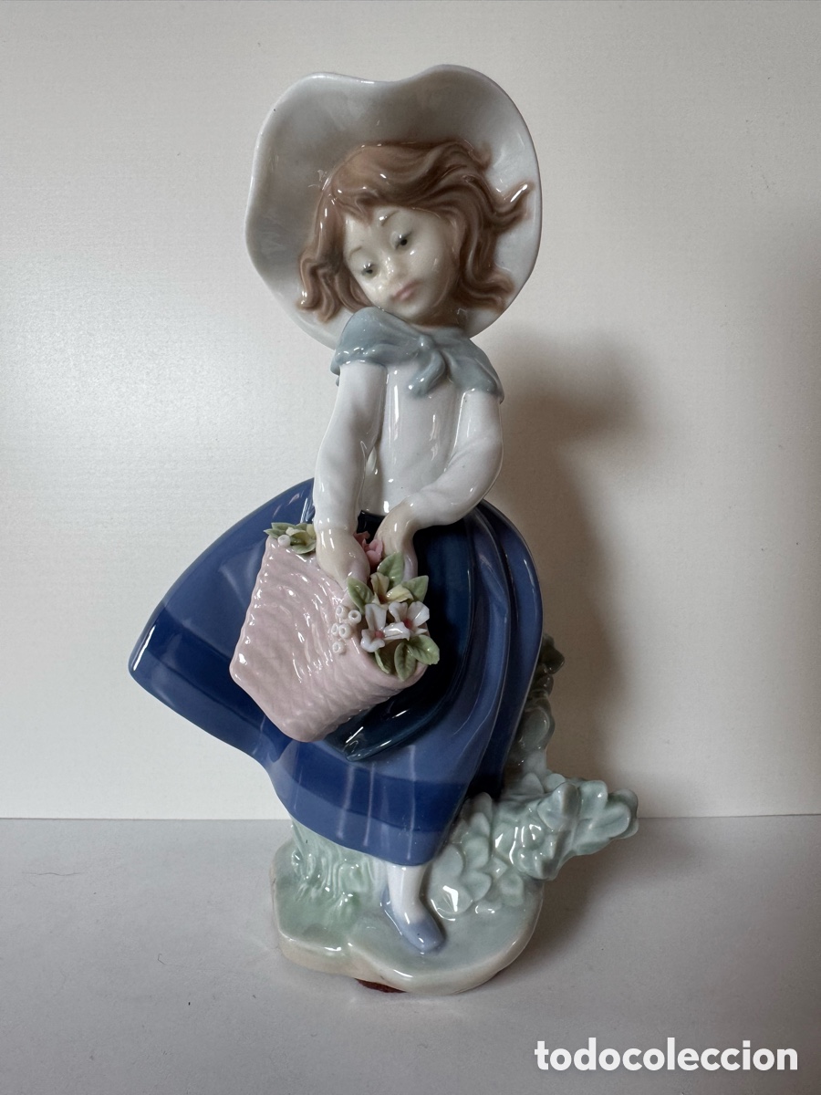Antig&uuml;edades: FIGURA DE PORCELANA DE LLADR&Oacute;