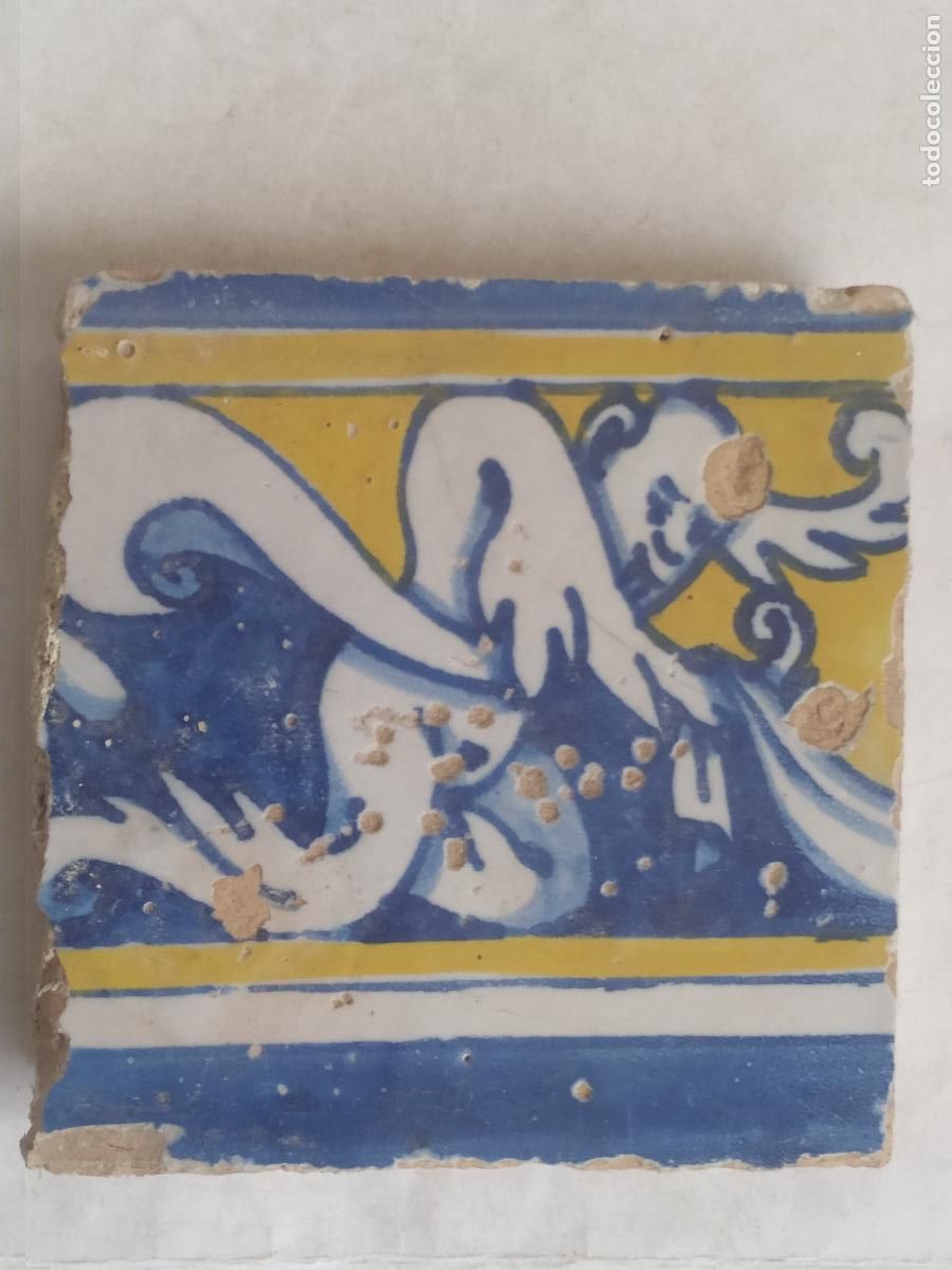 Antiquit&eacute;s: Azulejo Talavera ( Toledo) con grutesco de geniecillo S. XVI