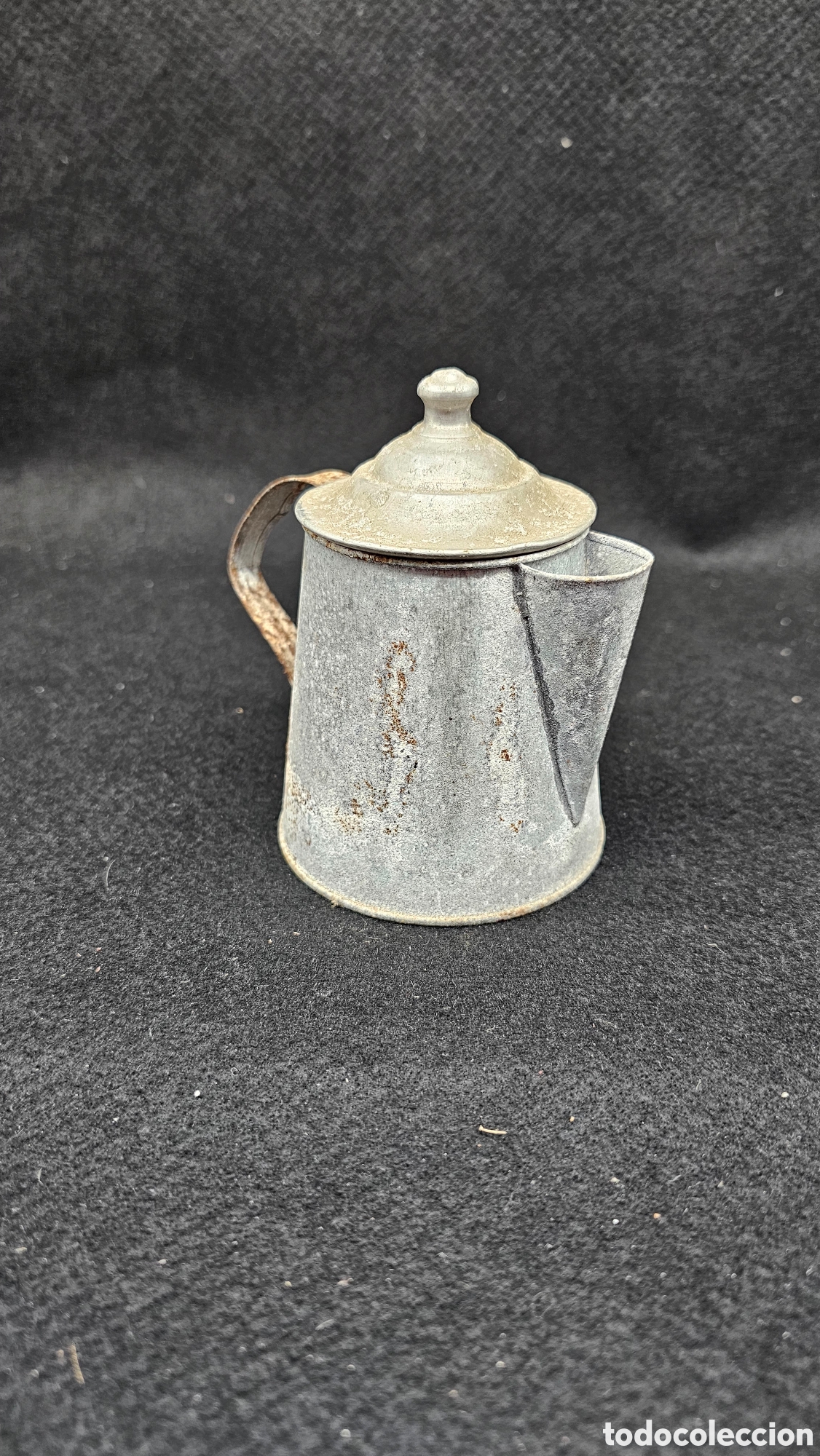 Antig&uuml;edades: Cafetera antigua de galvanizado
