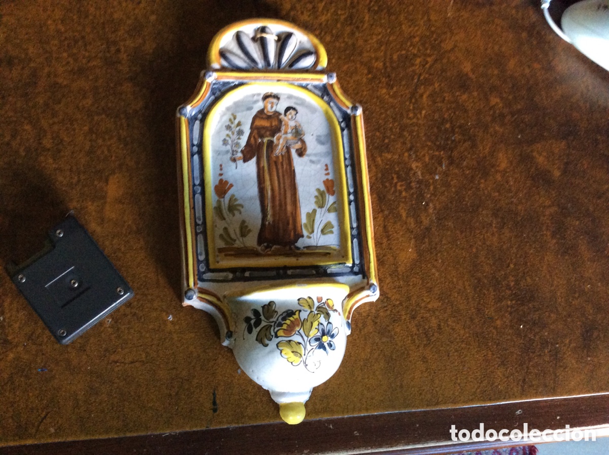 Antig&uuml;edades: Benditero cer&aacute;mica sevillana