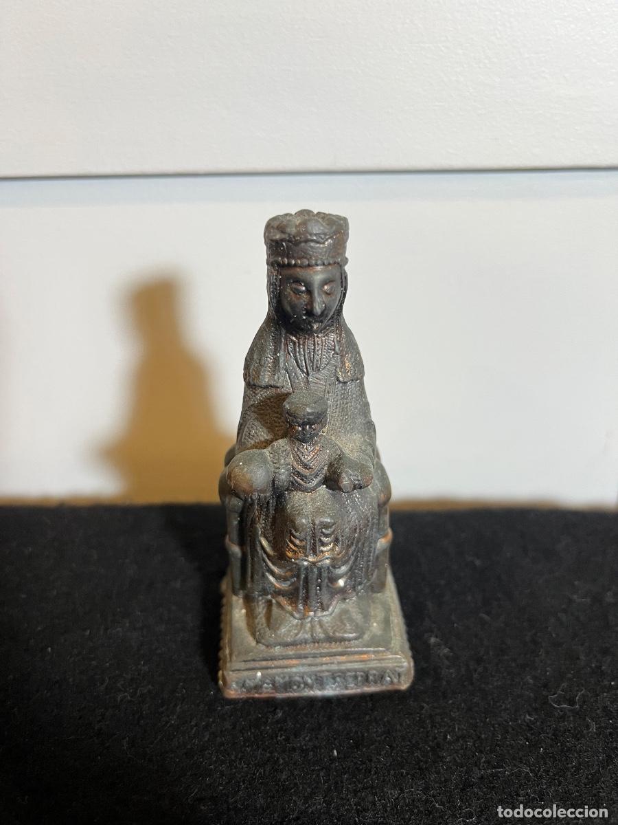 Antiguidades: Virgen de Montserrat La Moreneta Figura Metal Religiosa Vintage Catalana