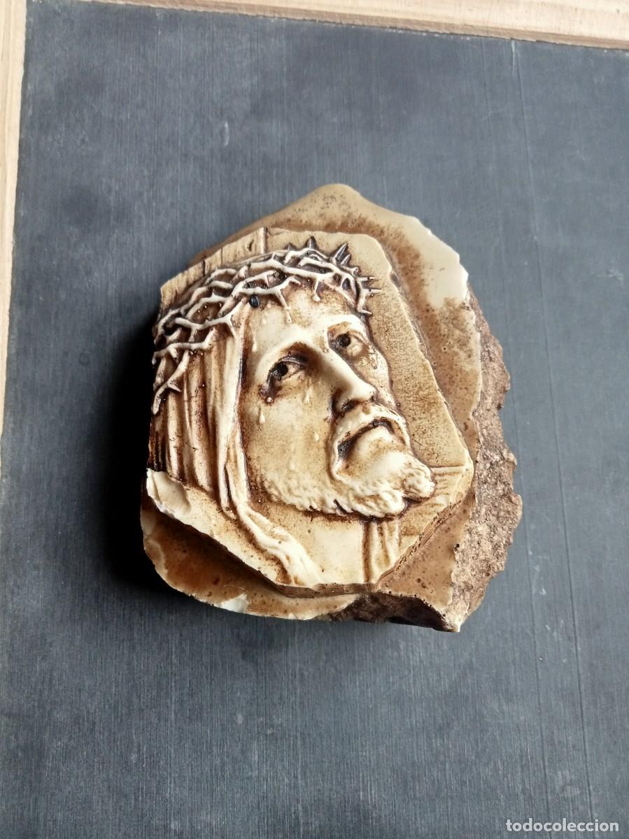 Antig&uuml;edades: CRISTO REALIZADO SOBRE PIEDRA FIRMADA