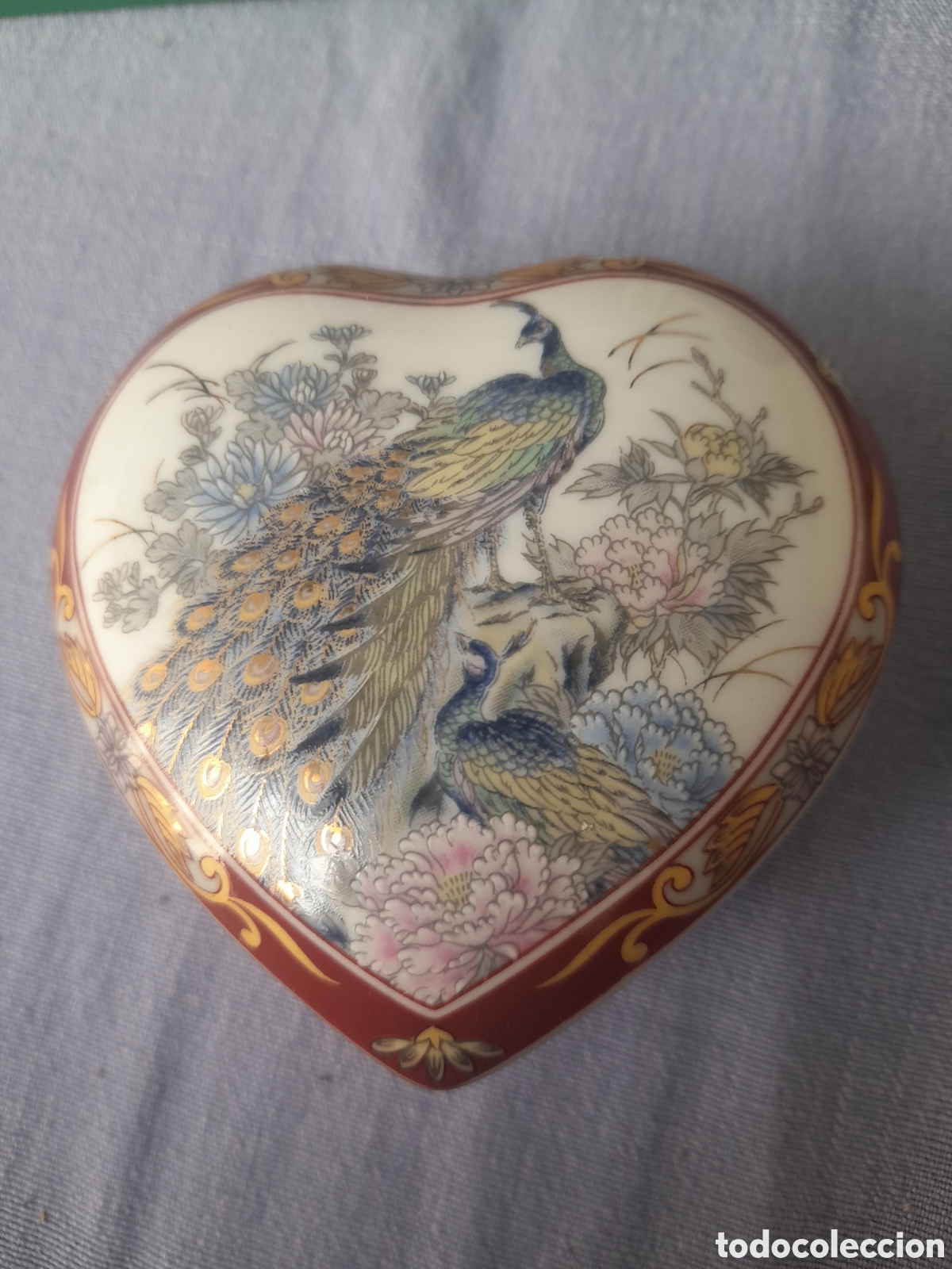 Antig&uuml;edades: Joyero Vintage de Porcelana Japonesa - Forma Coraz&oacute;n Pavos Reales