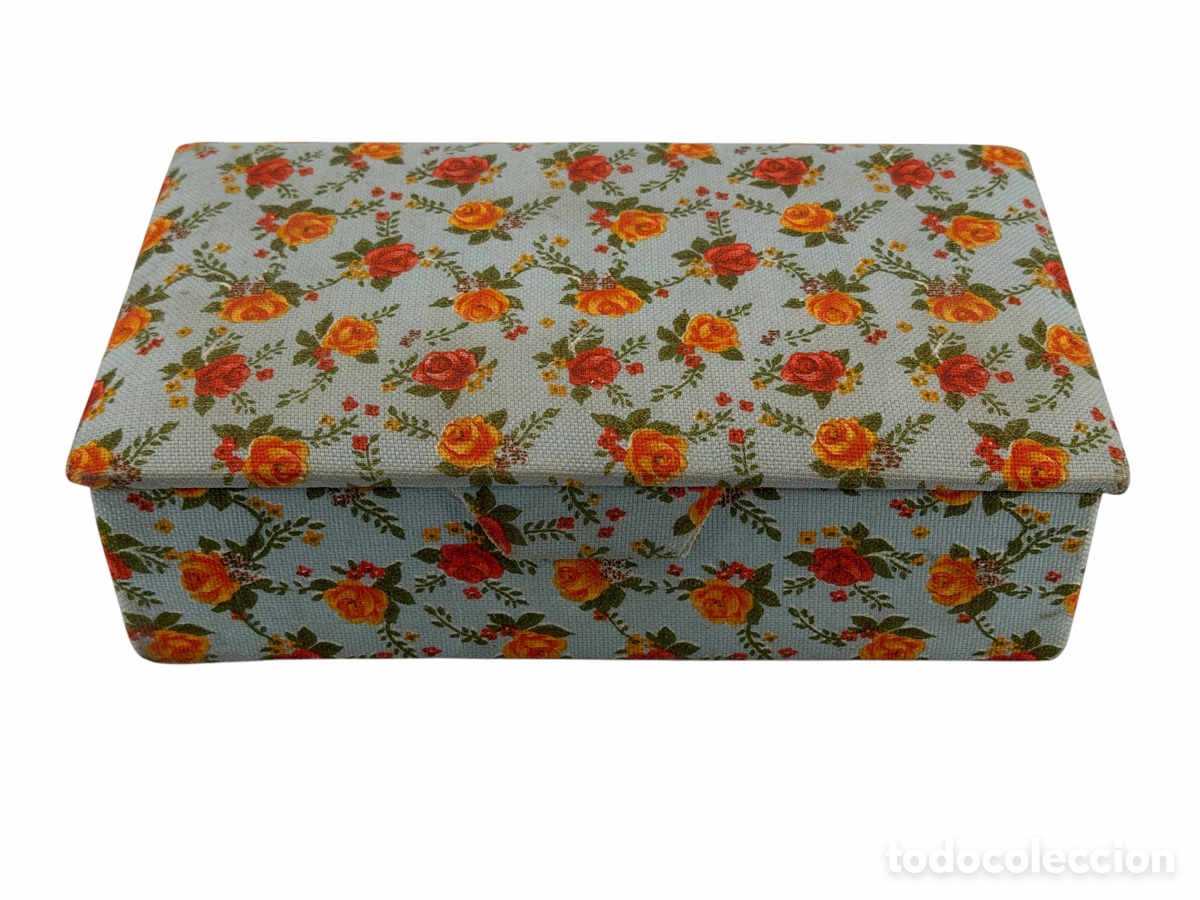 Antiquit&eacute;s: Antigua Caja de Flores en Tela