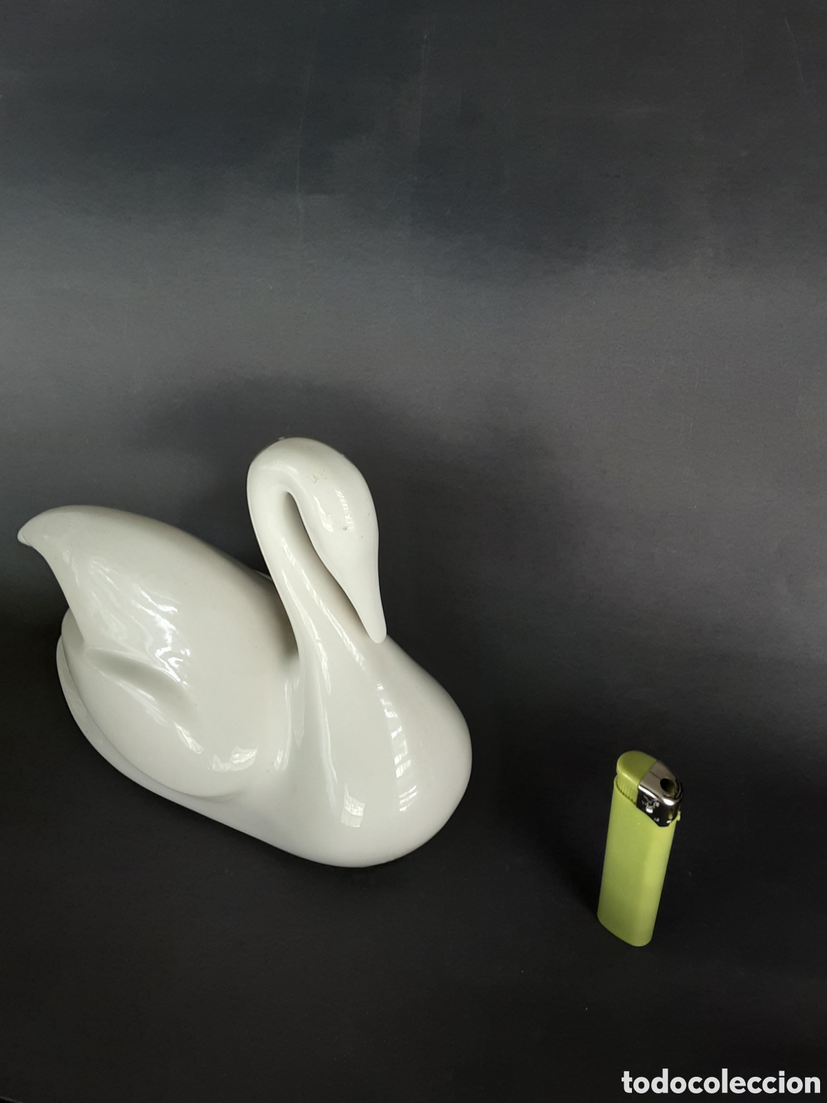 Antiquit&auml;ten: PRECIOSO CISNE DE PORCELANA. ADORNO O COLECCION