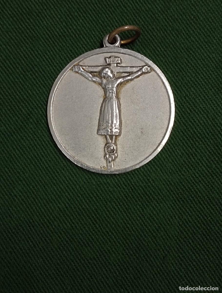 Antig&uuml;edades: Santo Cristo de Burgos. Aluminio. A&ntilde;os 70.