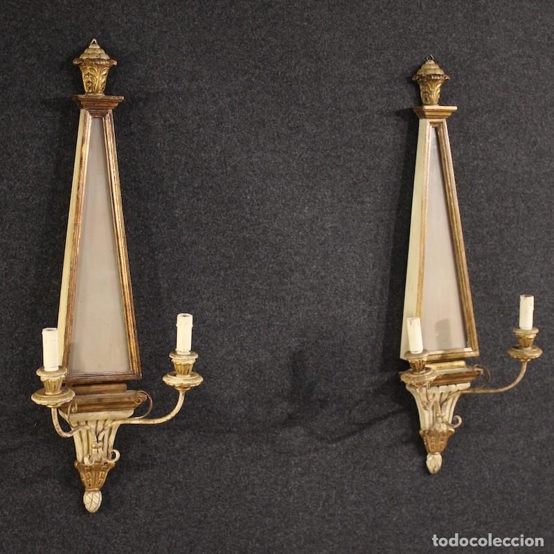 Antig&uuml;edades: Par de l&aacute;mparas de pared italianas del siglo XX estilo Luis XVI.