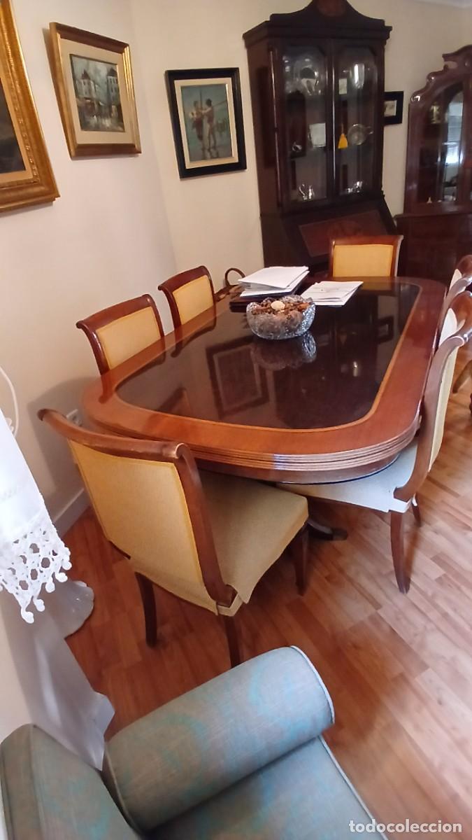 Antig&uuml;edades: Mes de comedor de madera barnizada con seis sillas - Foto 2