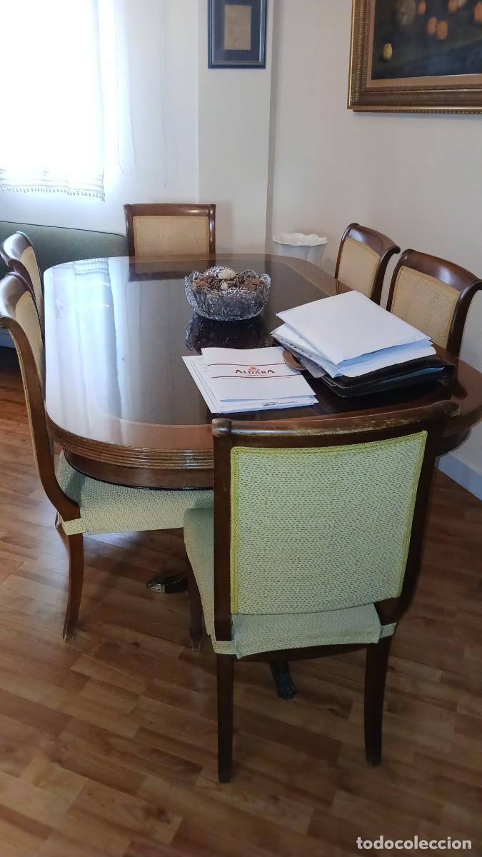Antig&uuml;edades: Mes de comedor de madera barnizada con seis sillas - Foto 3