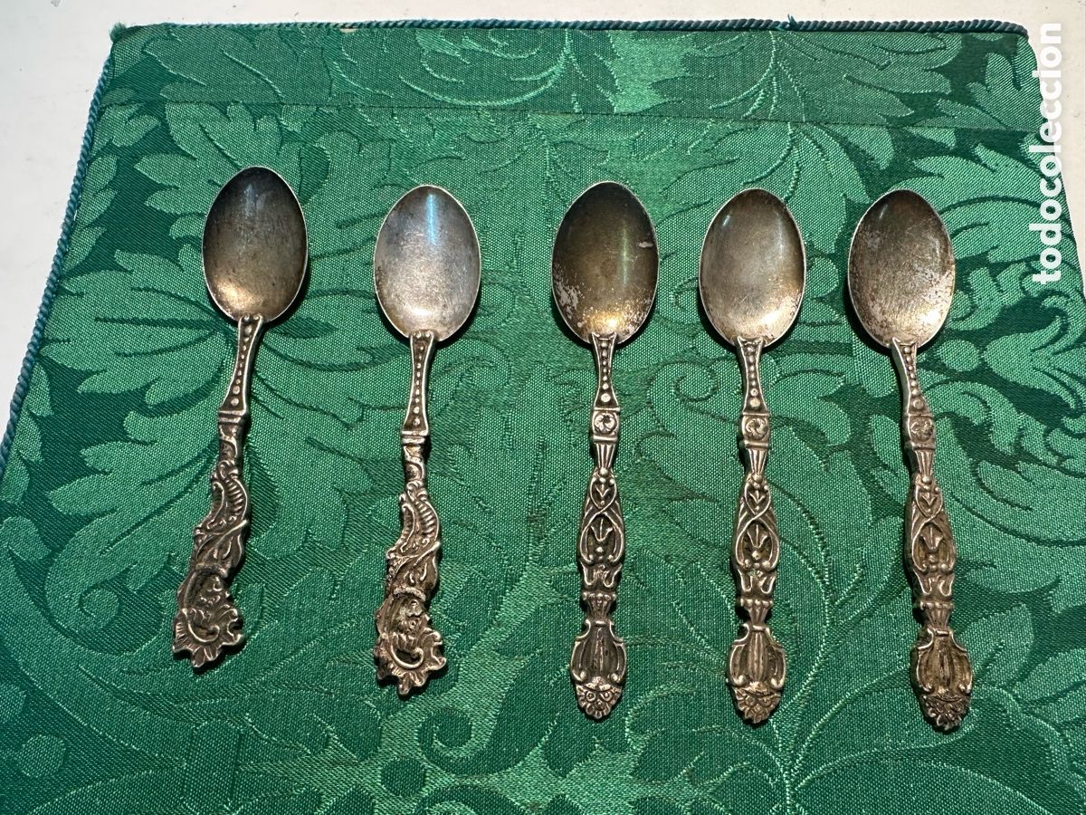 Antig&uuml;edades: LOTE DE CINCO PRECIOSAS CUCHARILLAS DE PLATA ANTIGUAS CON CONTRASTES. PESO APROX 70 GRAMOS.