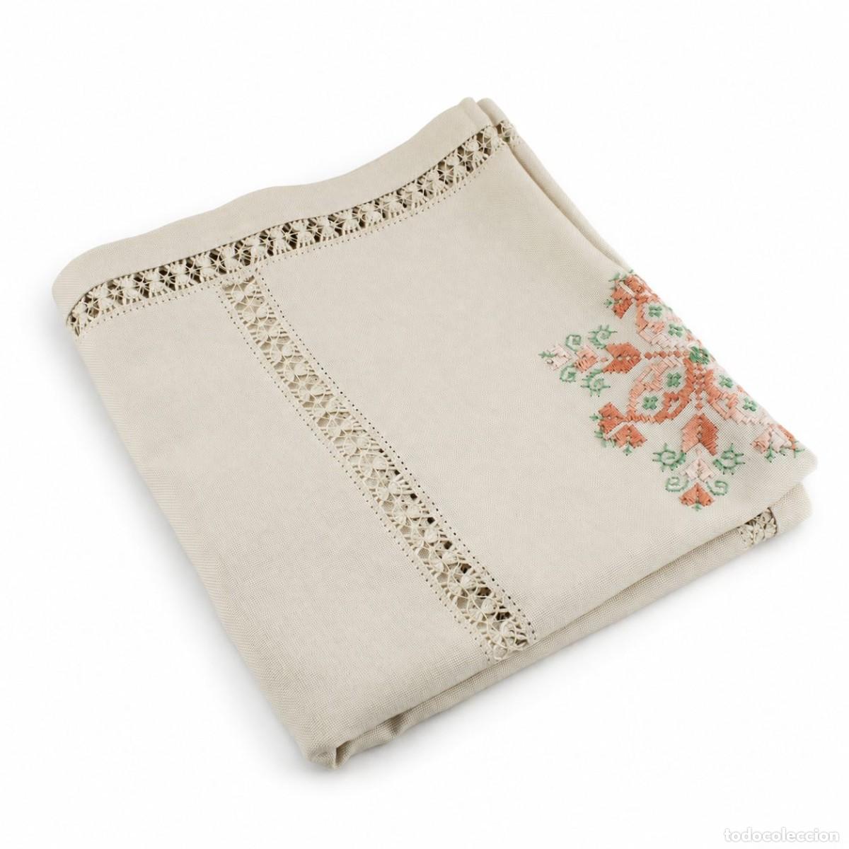 Antig&uuml;edades: Mantel Lagartera Vintage 1960s Marfil Bordado Crochet Lino-Algod&oacute;n 109x102cm