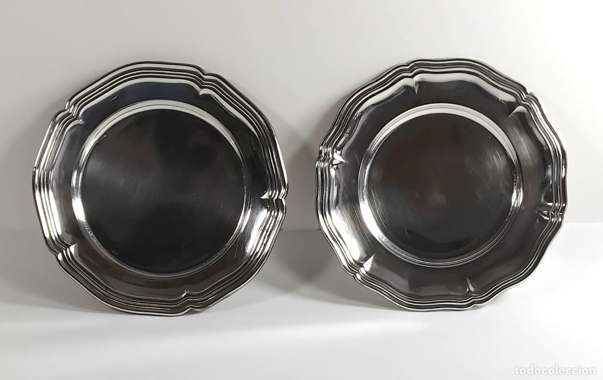 Antig&uuml;edades: Alpaca. Pareja de posa vasos