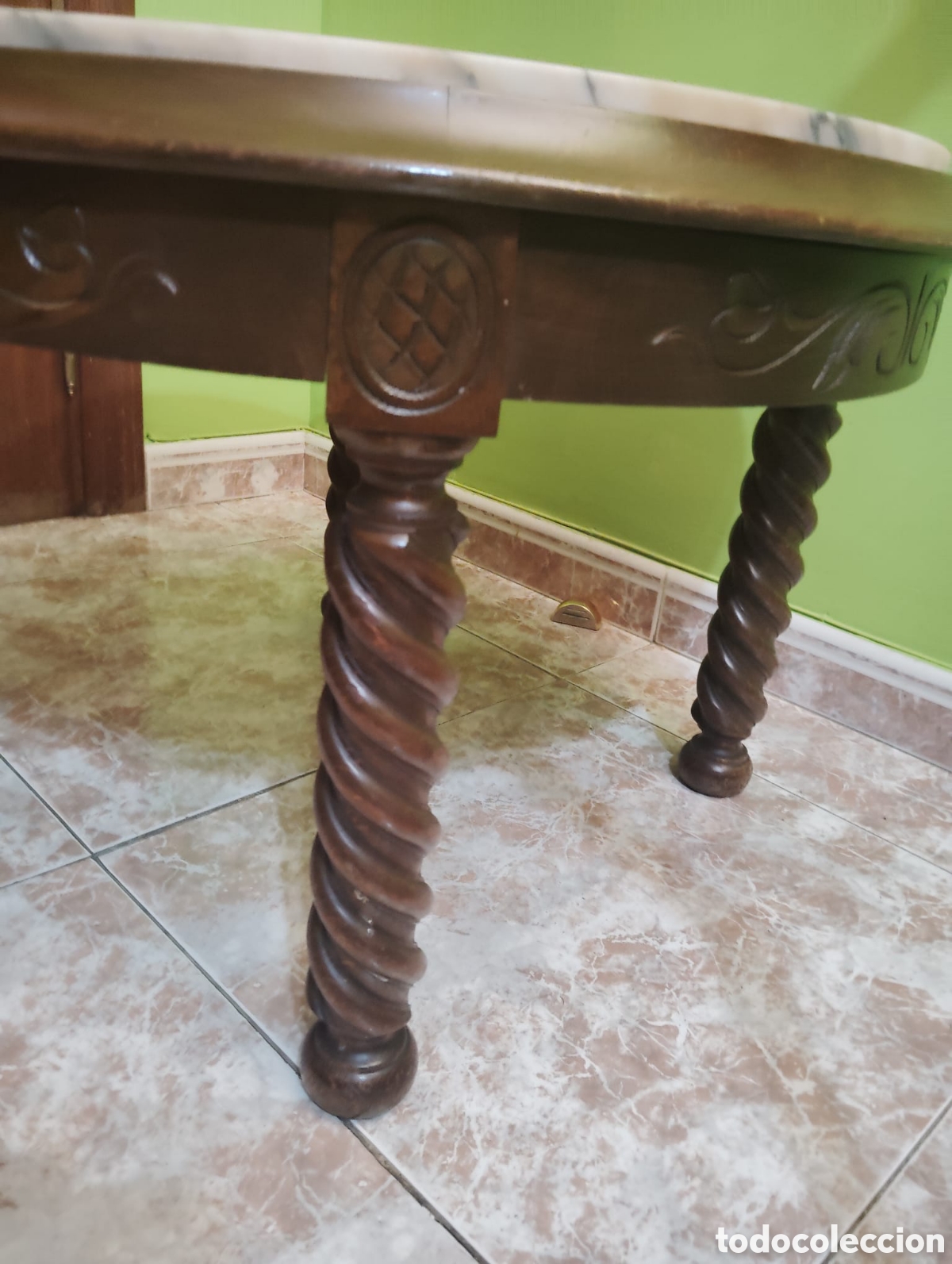 Antig&uuml;edades: Mesa redonda m&aacute;rmol y madera - Foto 3