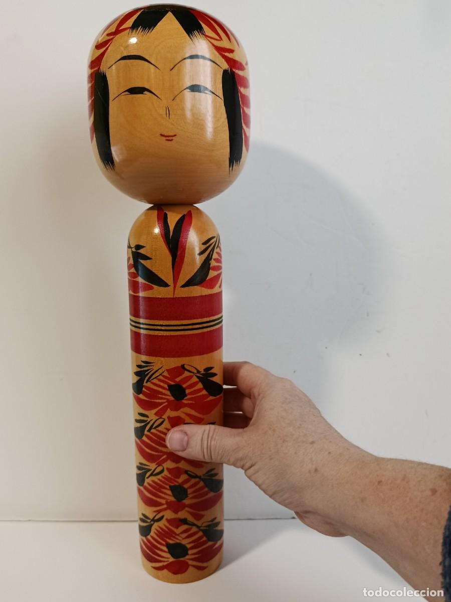 Antig&uuml;edades: MU&Ntilde;ECA JAONESA DE MADERA KOKESHI. GRAN TAMA&Ntilde;O