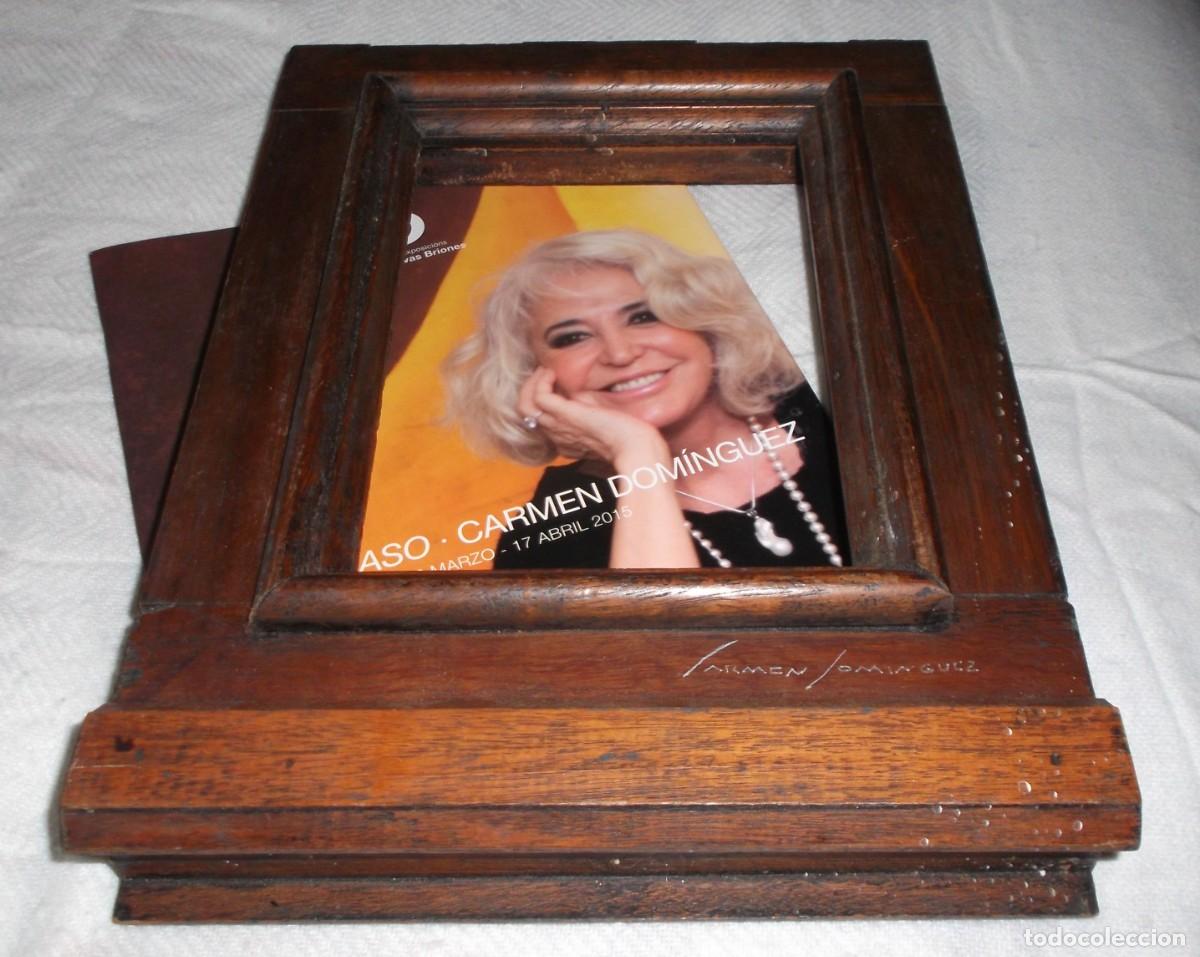 Antig&uuml;edades: marco de madera tridemensional a&ntilde;os 70 lleva el nombre de la pintora Carmen Dominguez