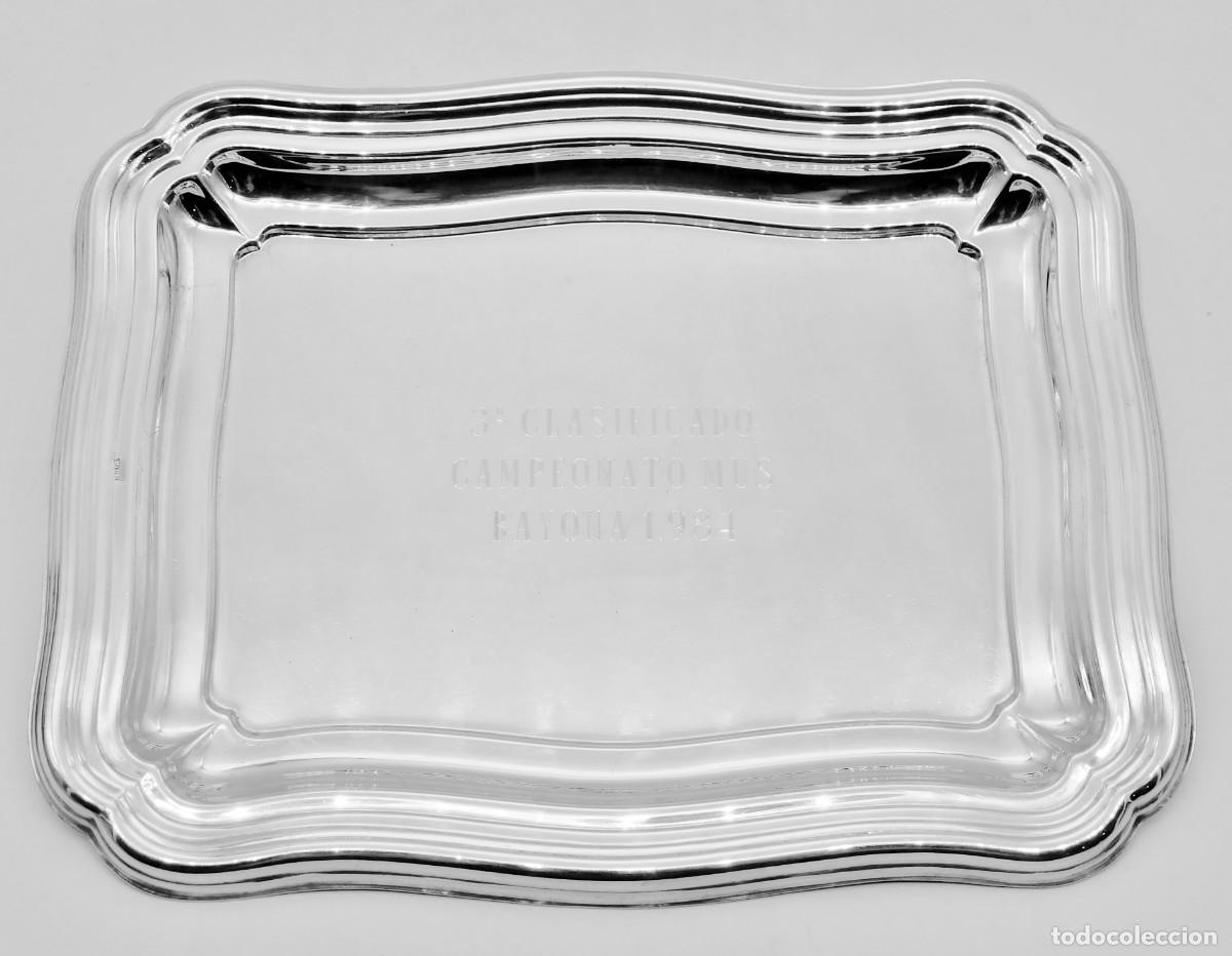 Antig&uuml;edades: ELEGANTE BANDEJA RECTANGULAR DE ALPACA CONTRASTADA - Foto 1