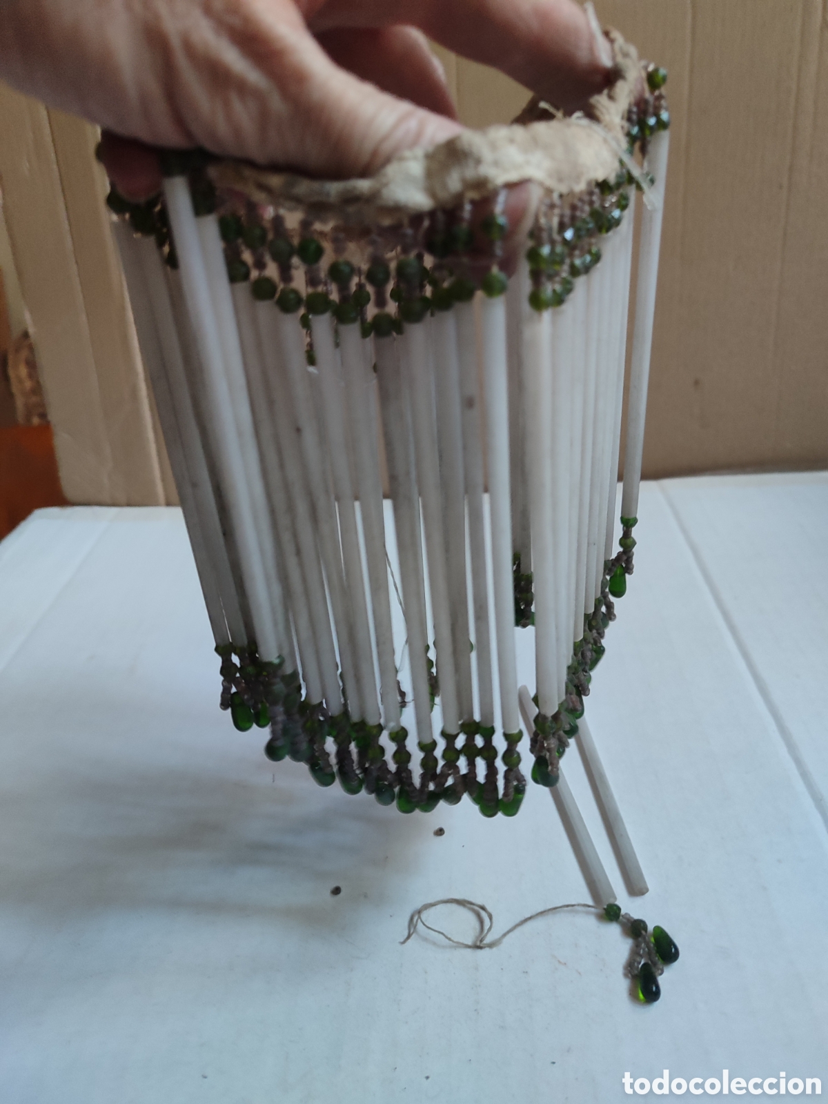 Oggetti Antichi: Antiguas l&aacute;grimas tubulares con l&aacute;grimas de cristal verdes.lagrimas de tubo antiguas