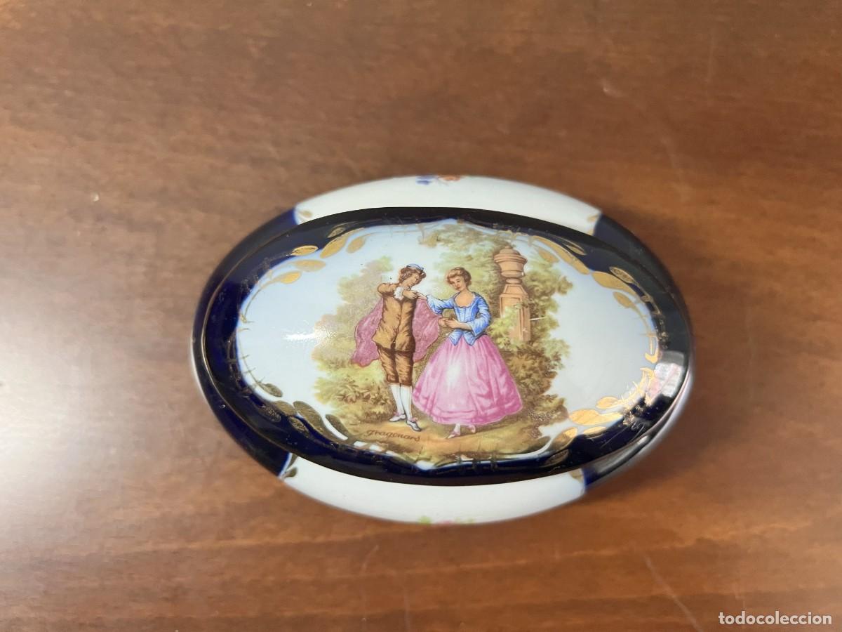 Antig&uuml;edades: Antigua caja / joyero de porcelana de Manises - CH HISPANIA.
