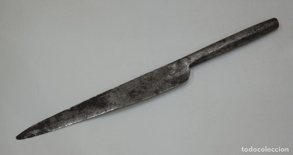 Antig&uuml;edades: ANTIGUO CUCHILLO ENTERIZO.
