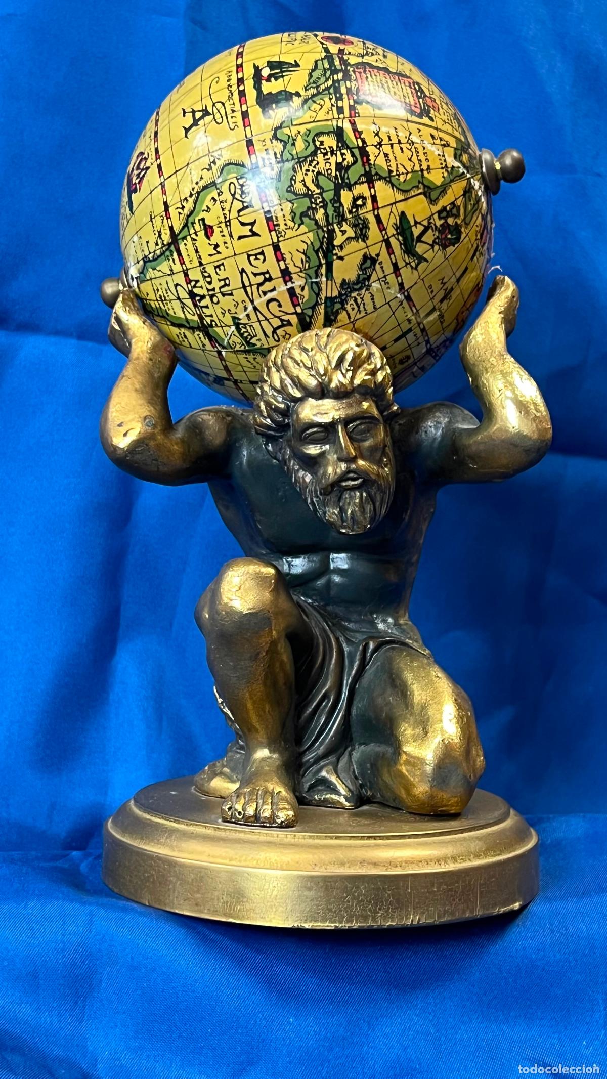 Antig&uuml;edades: Antigua Figura de Atlas Tit&aacute;n con Globo Terr&aacute;queo Mapamundi. Escultura Mitol&oacute;gica Vintage