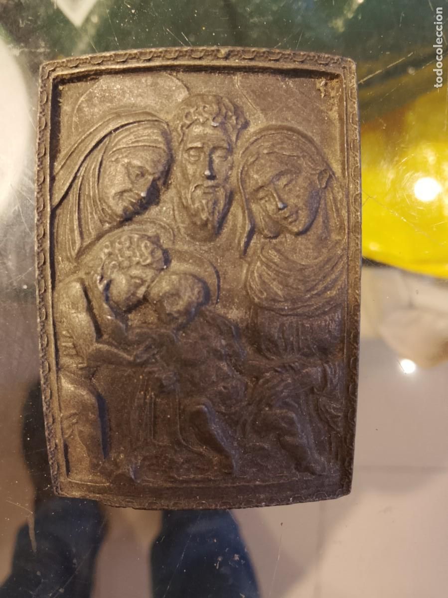 Antig&uuml;edades: Bajo relieve metal de santa ana, san juan ,san Juanito, virgen maria y el ni&ntilde;o jes&uacute;s