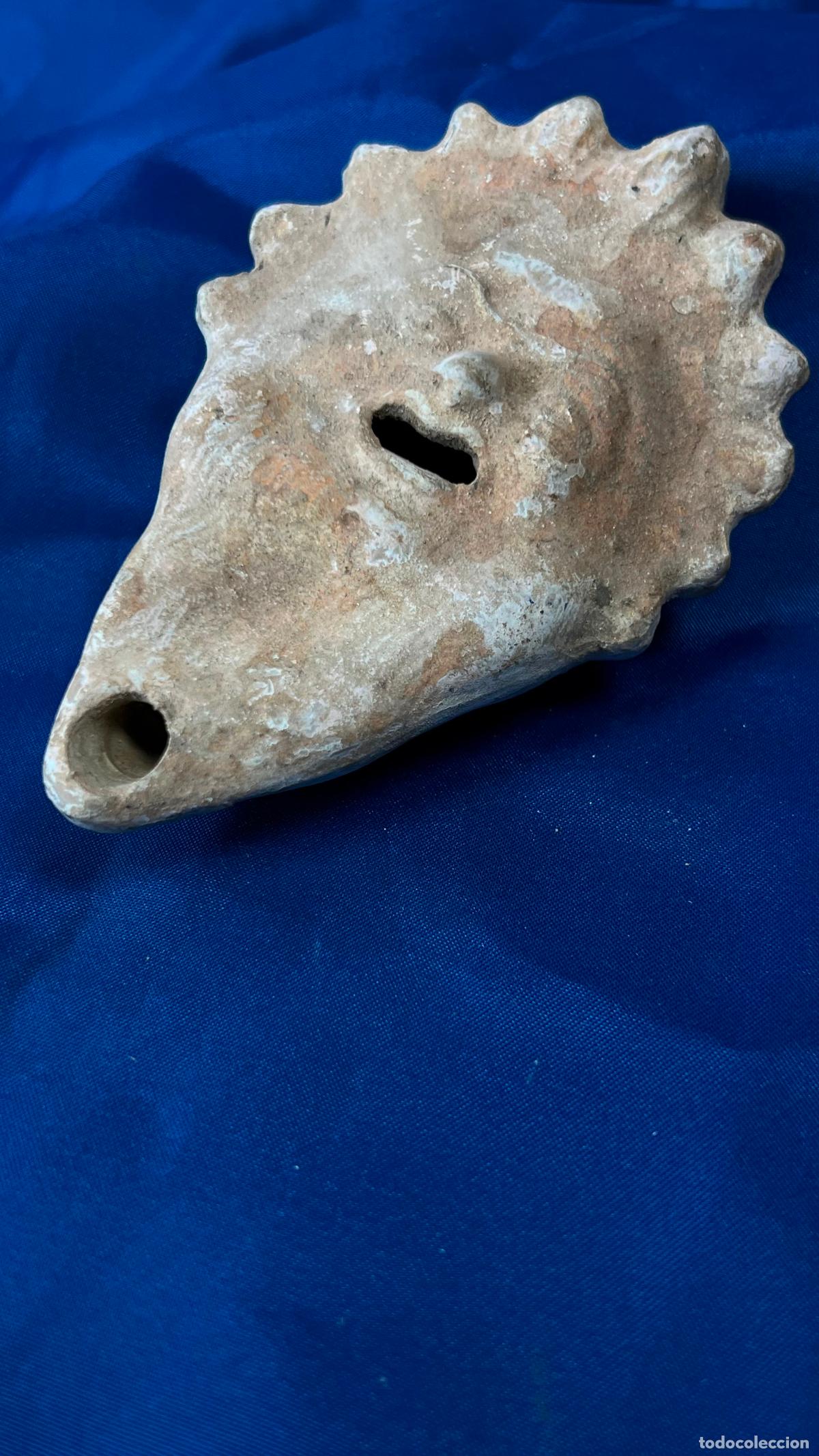 Oggetti Antichi: Antigua Lucerna Romana de Alfarer&iacute;a Cara de Sol. Candil de Aceite de Barro r&uacute;stico