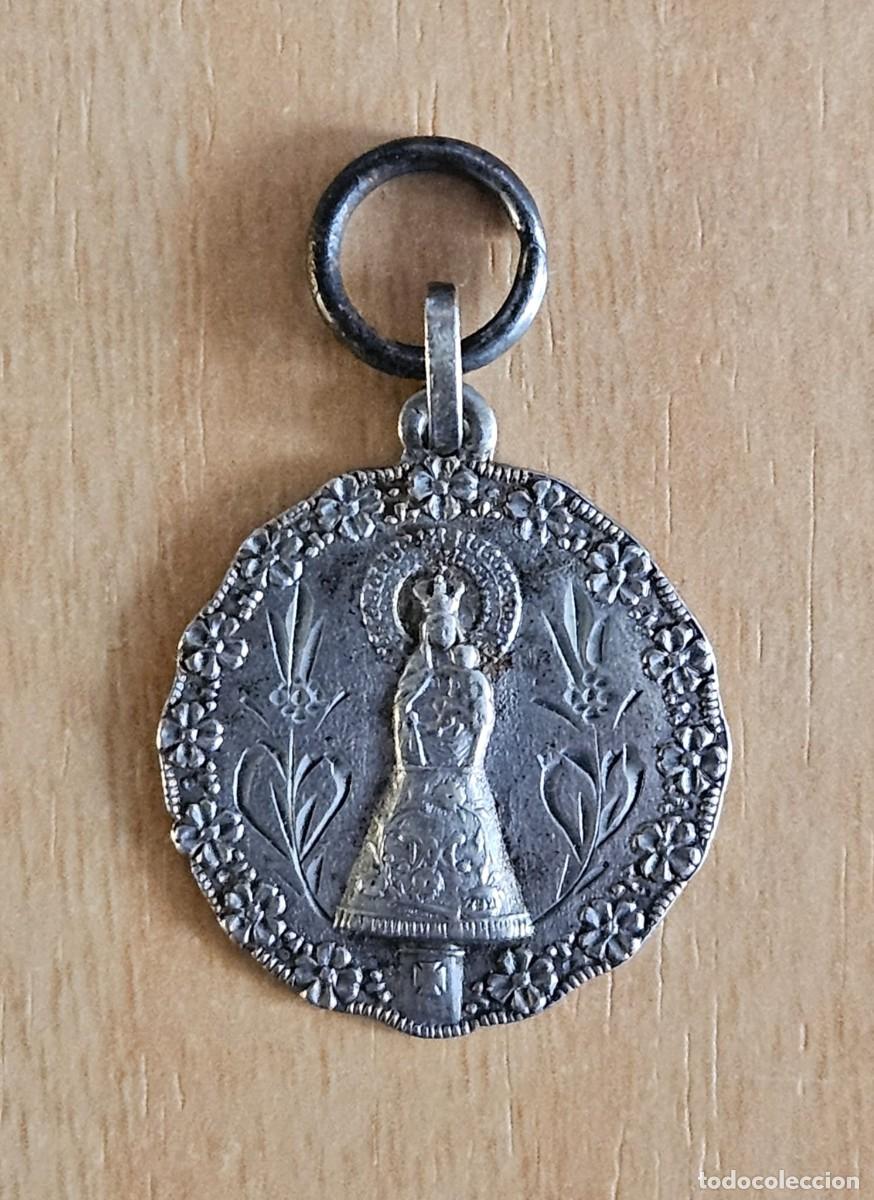 Antiguidades: Antigua Medalla en Plata - Recuerdo de Nuestra Se&ntilde;ora del Pilar - Peso 4,90gr. 24mm. -