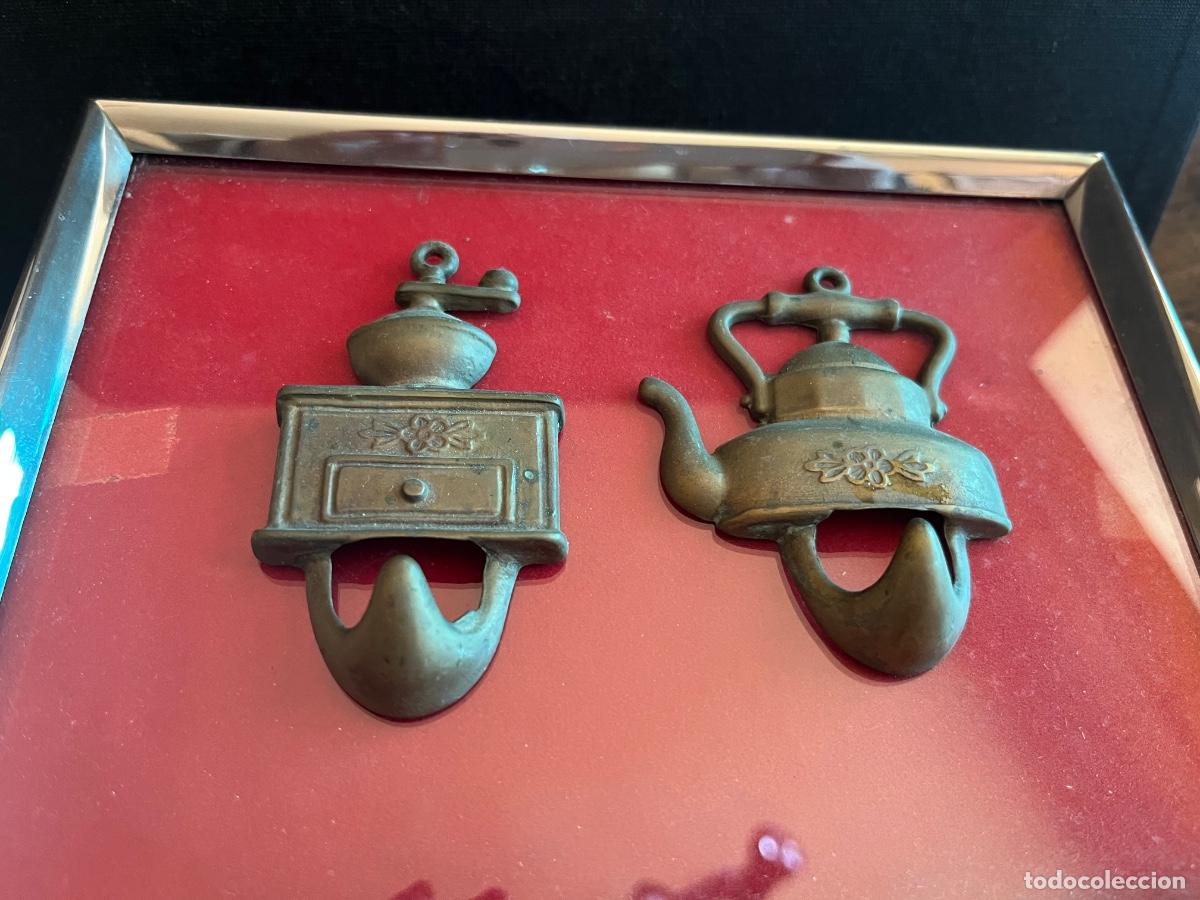 Antig&uuml;edades: PERCHAS COLGADORES DE BRONCE MOLINILLO CAF&Eacute; Y TETERA - Foto 3