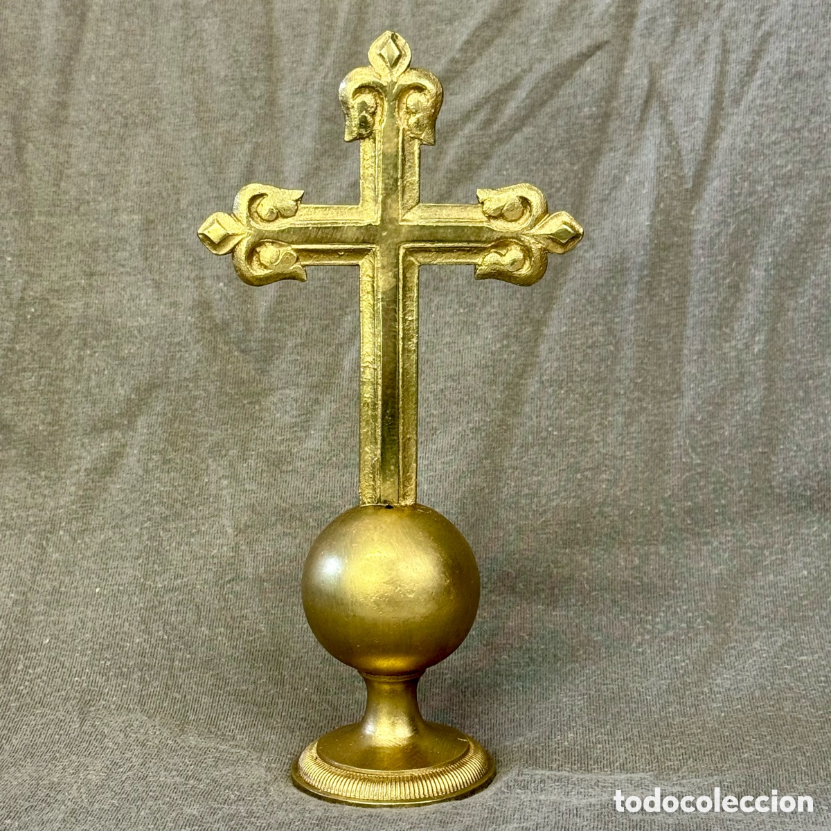 Antig&uuml;edades: ANTIGUA CRUZ BRONCE XIX SOBREMESA CRUCIFIJO BOLA TIPO PROCESIONAL 17 CM ALTO ALTAR CAPILLA LITURGIA