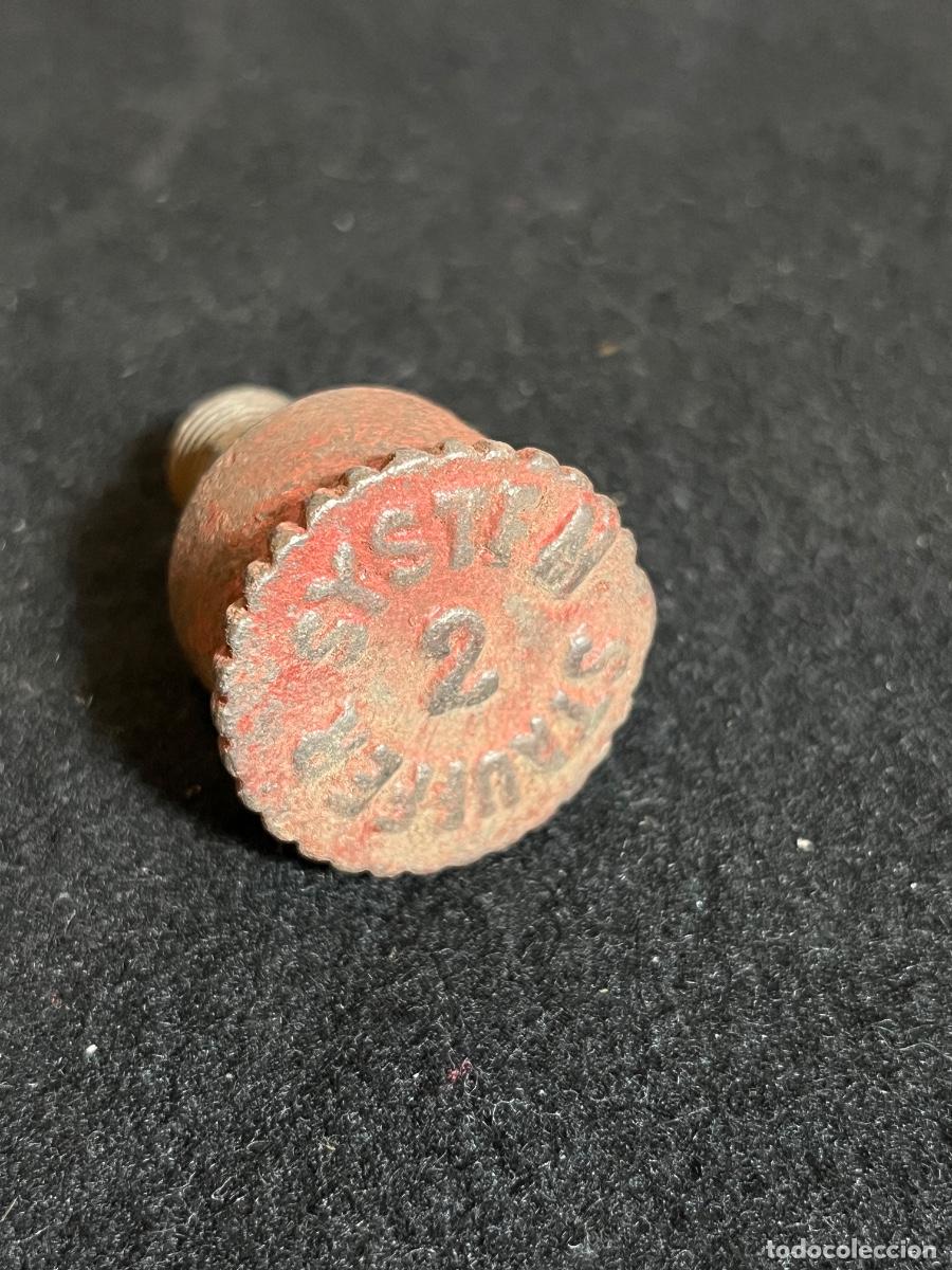 Antig&uuml;edades: Engrasador Stauffer n&ordm;2 antiguo pieza industrial hierro fundido maquinaria vapor tractor vintage