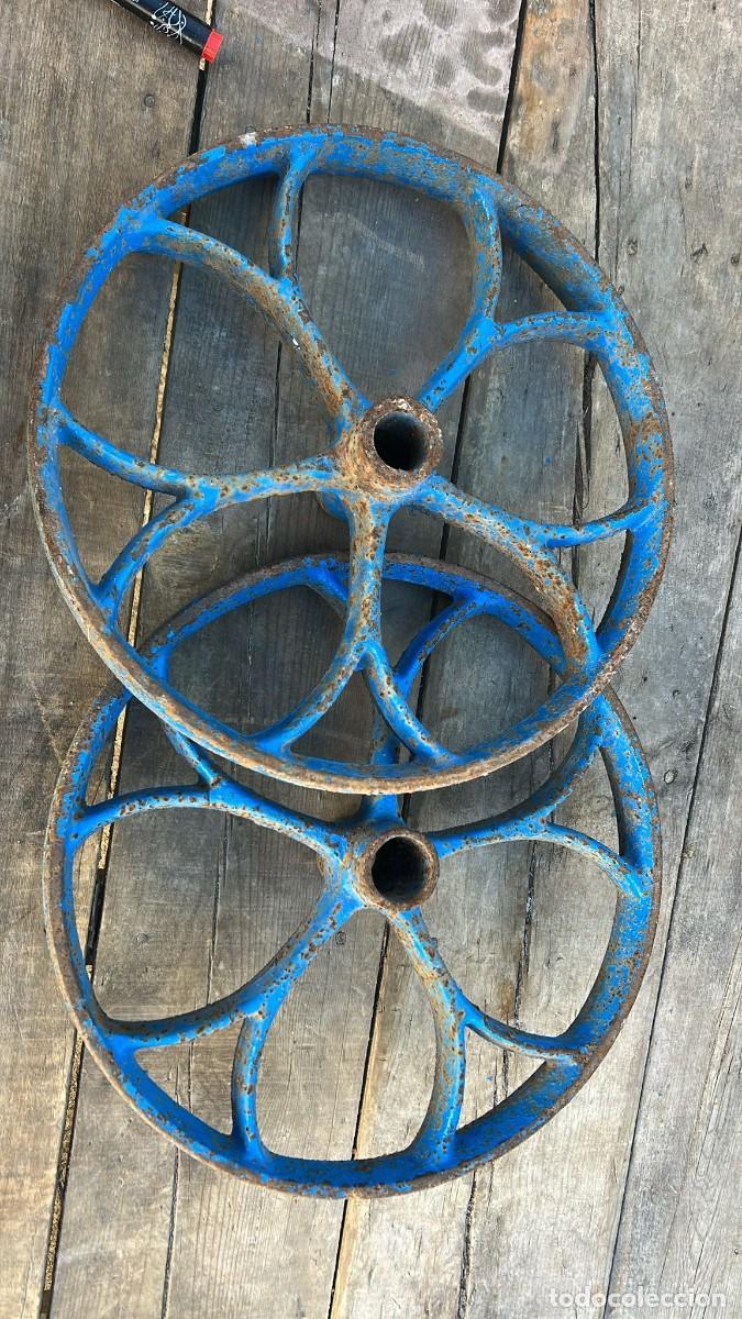 Antig&uuml;edades: RUEDAS ANTIGUAS DE HIERRO FUNDIDO PAREJA DE 36 CMS. DIAMETRO IDEALES PARA DECORACION INDUSTRIAL