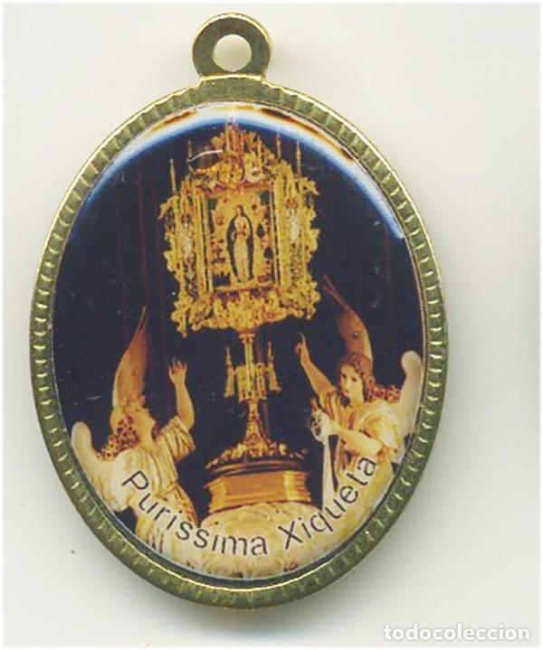 Antig&uuml;edades: VIRGEN PURISSIMA XIQUETA MEDALLA DE 3,5/2,5 CM DORADA E IMAGEN EN ESMALTE